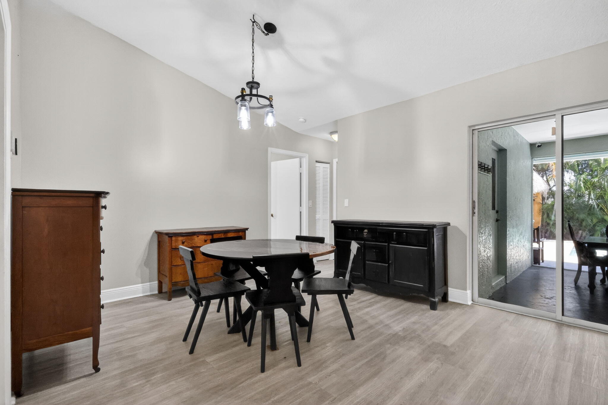 HIGH RIDGE EST - Residential