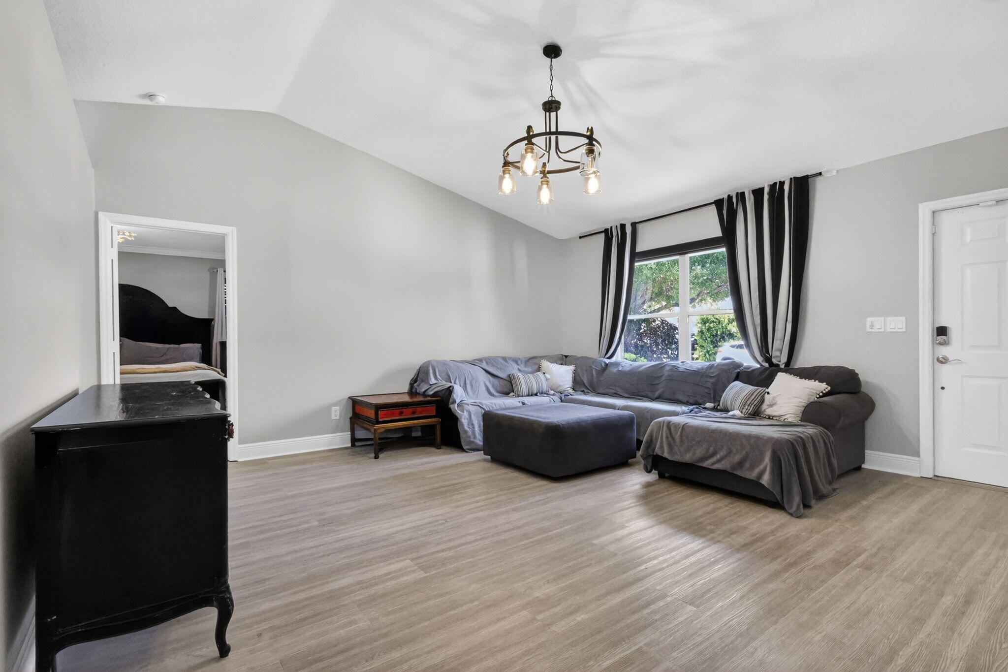 HIGH RIDGE EST - Residential