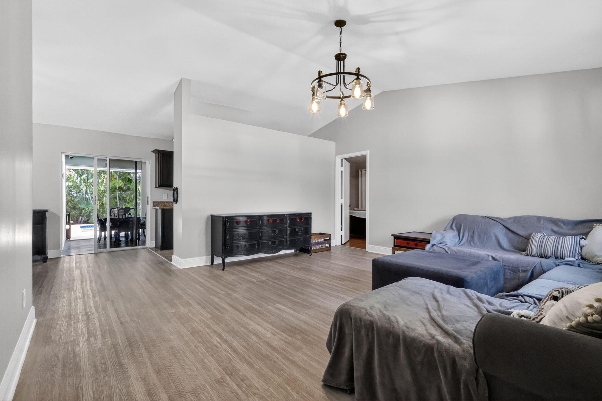 HIGH RIDGE EST - Residential