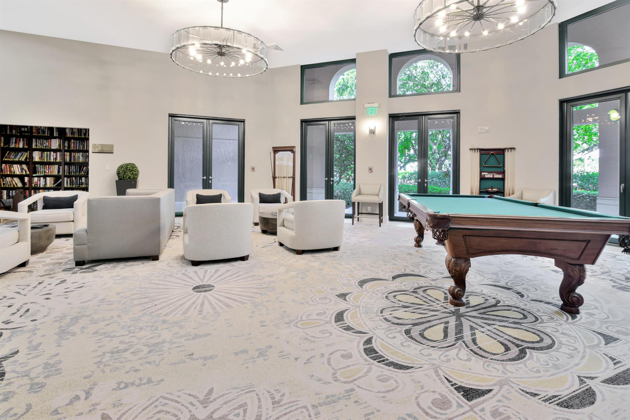 Mizner Court - Residential