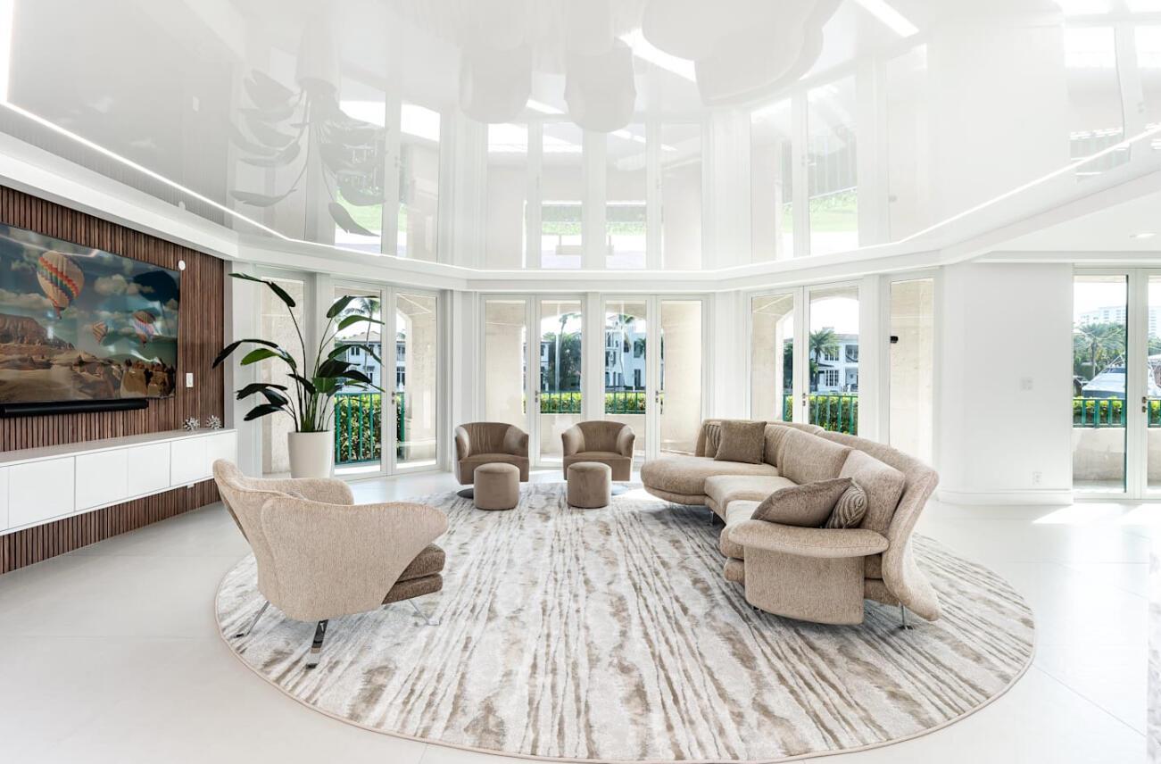 Mizner Court - Residential