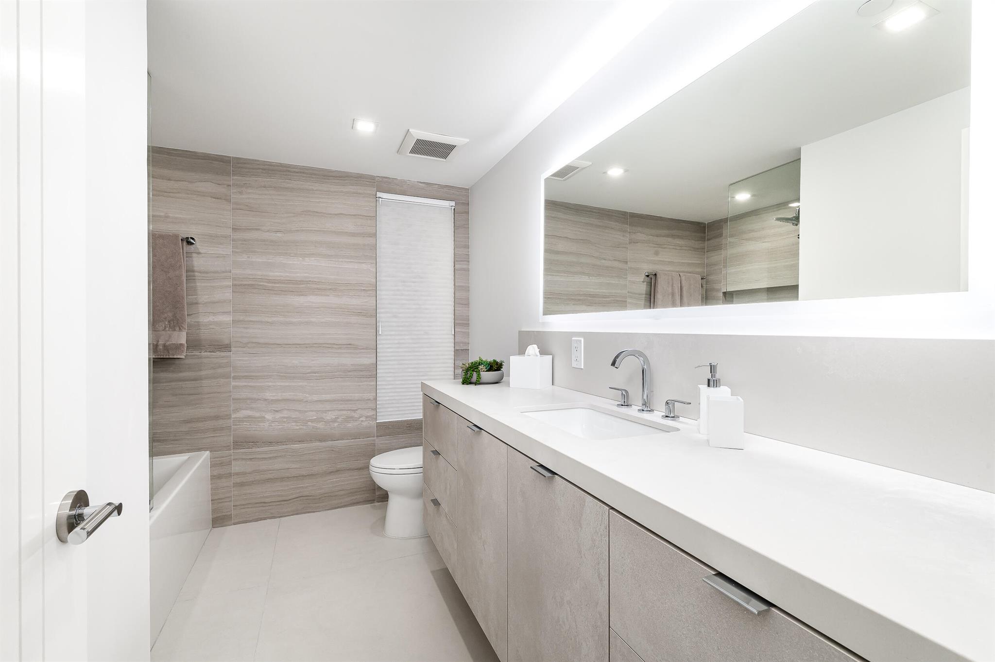 Mizner Court - Residential