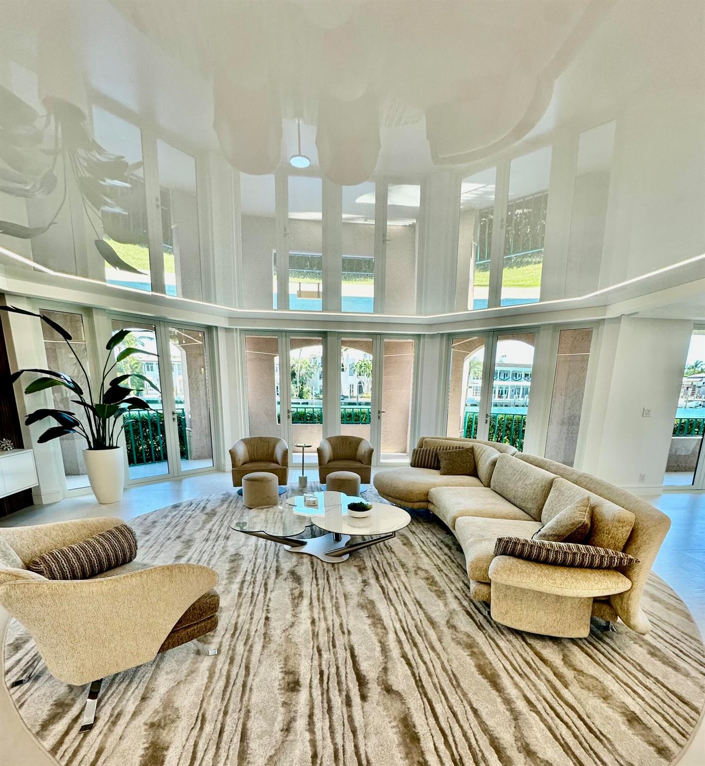 Mizner Court - Residential