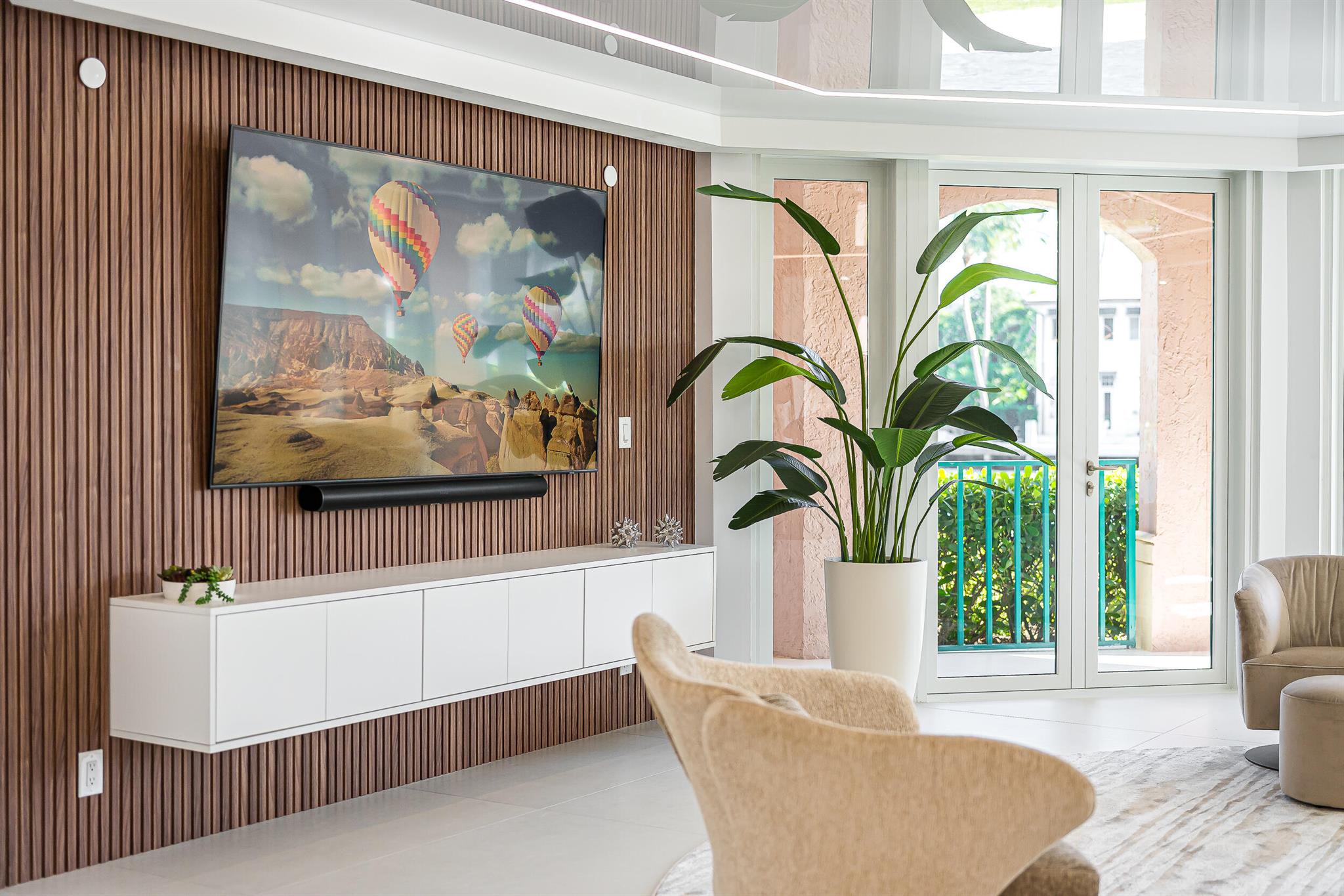 Mizner Court - Residential