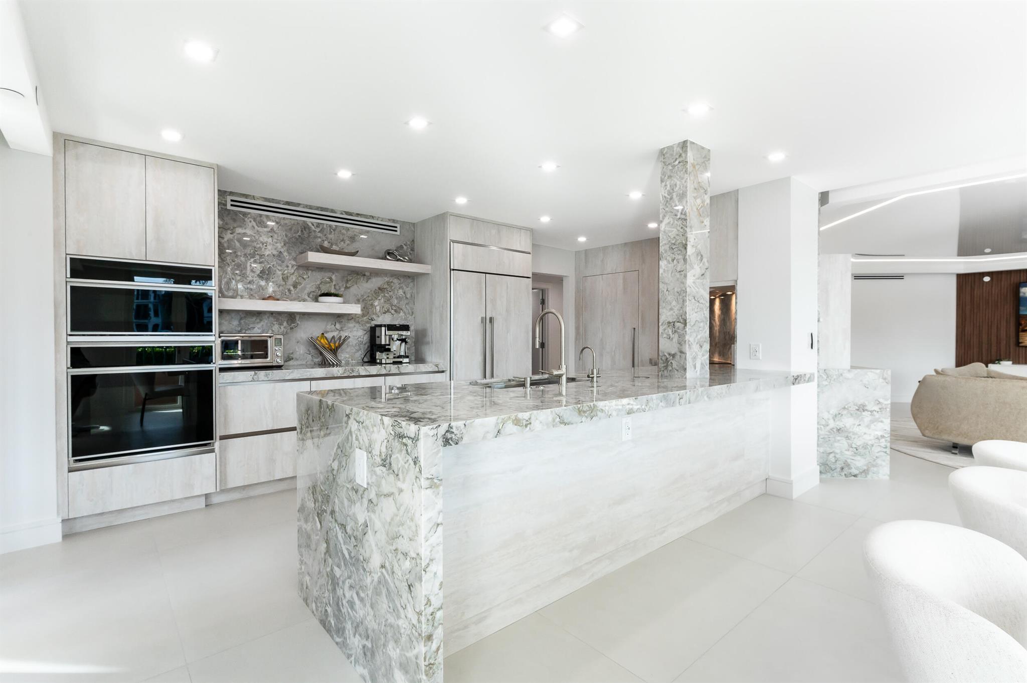 Mizner Court - Residential