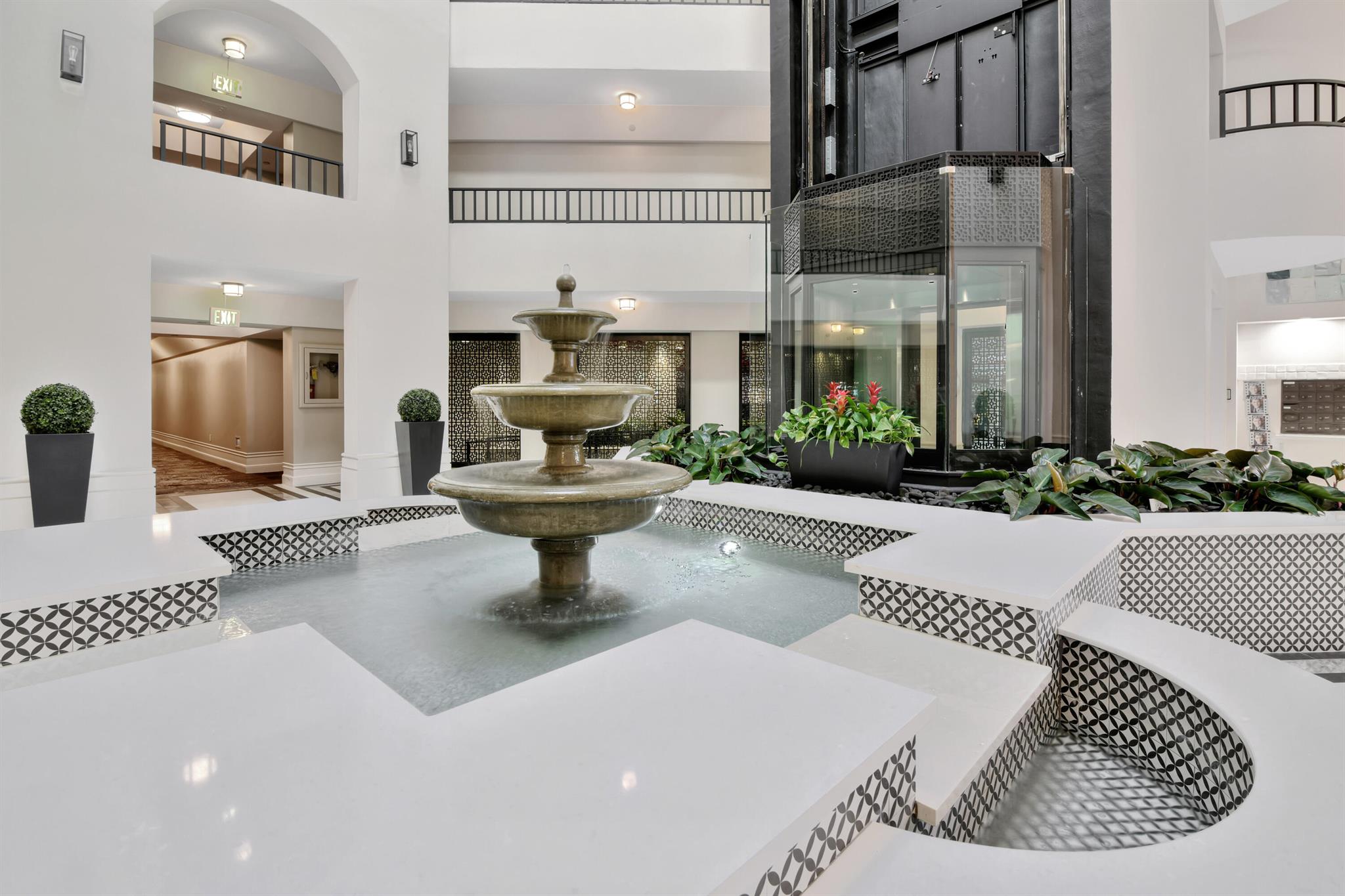 Mizner Court - Residential