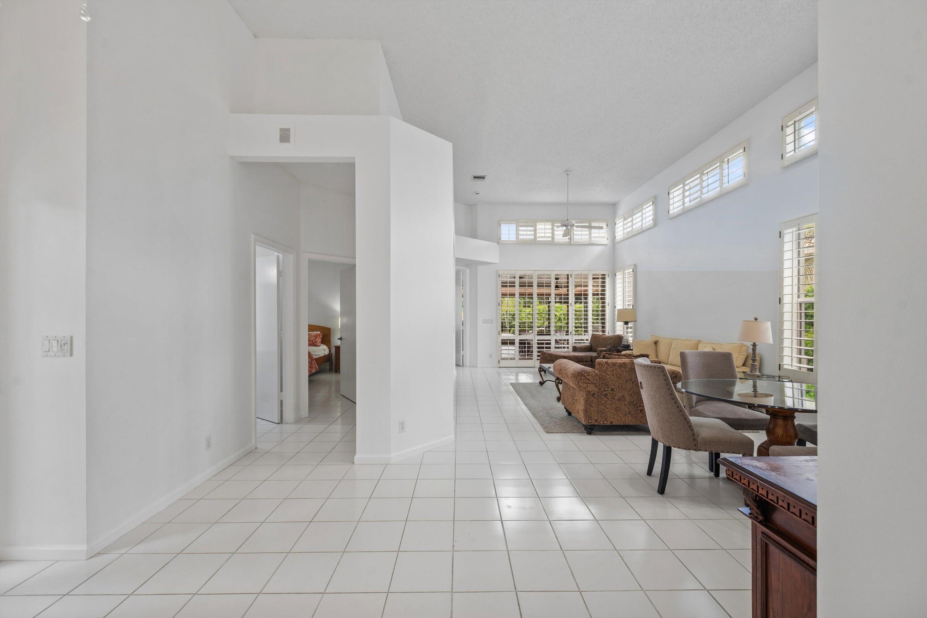CHUKKER COVE P B POLO & CNTRY CLUB WELL - Residential