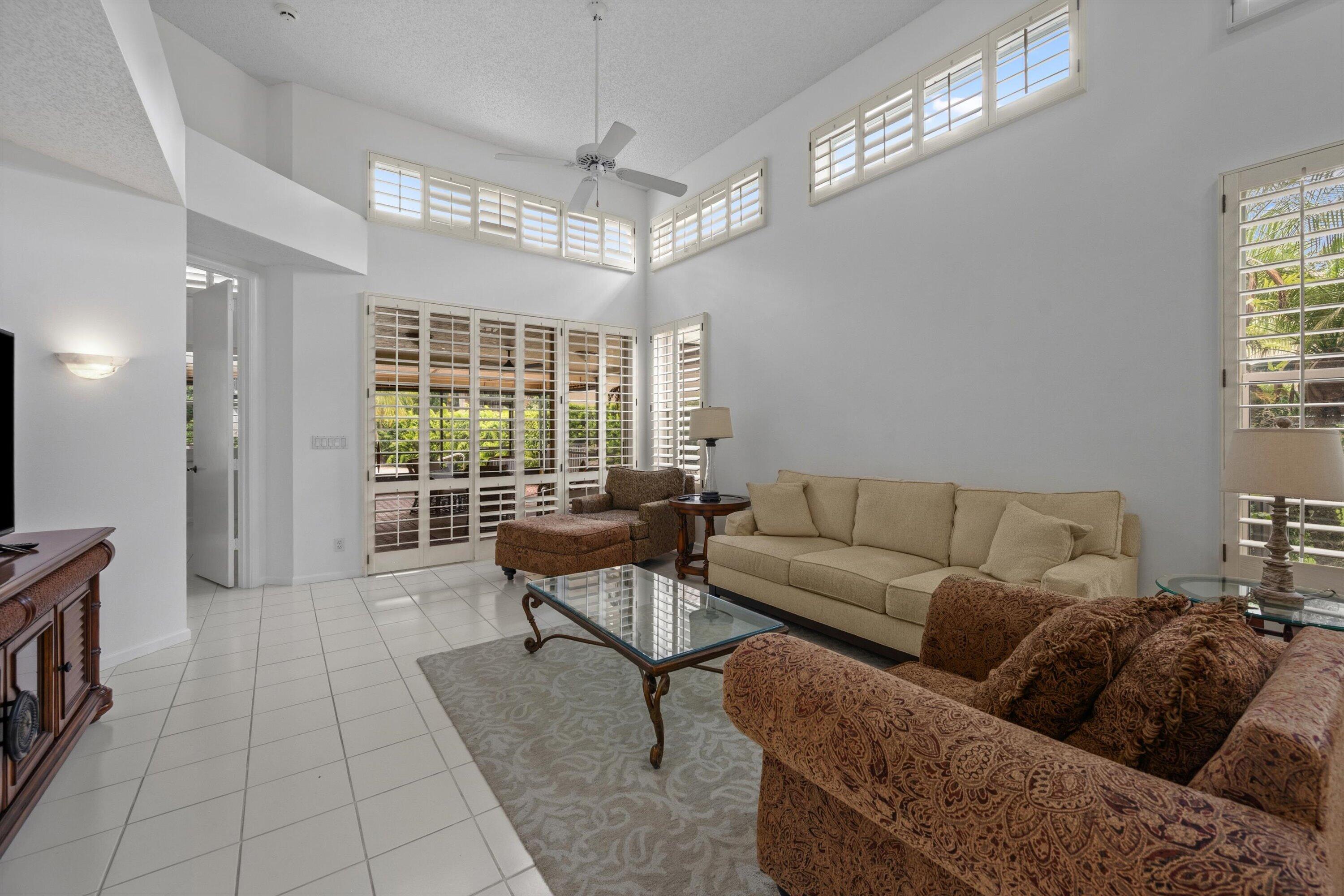 CHUKKER COVE P B POLO & CNTRY CLUB WELL - Residential