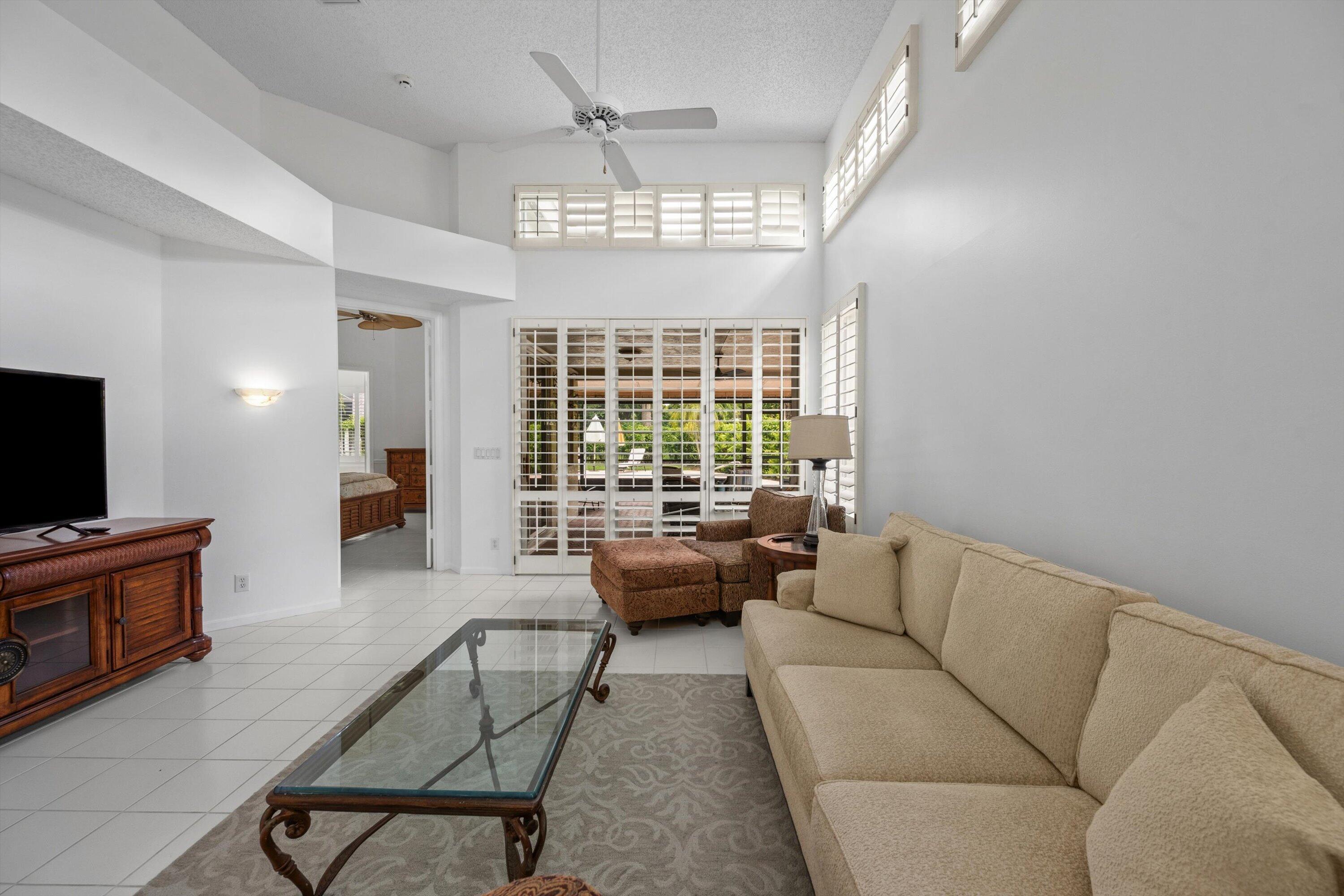 CHUKKER COVE P B POLO & CNTRY CLUB WELL - Residential