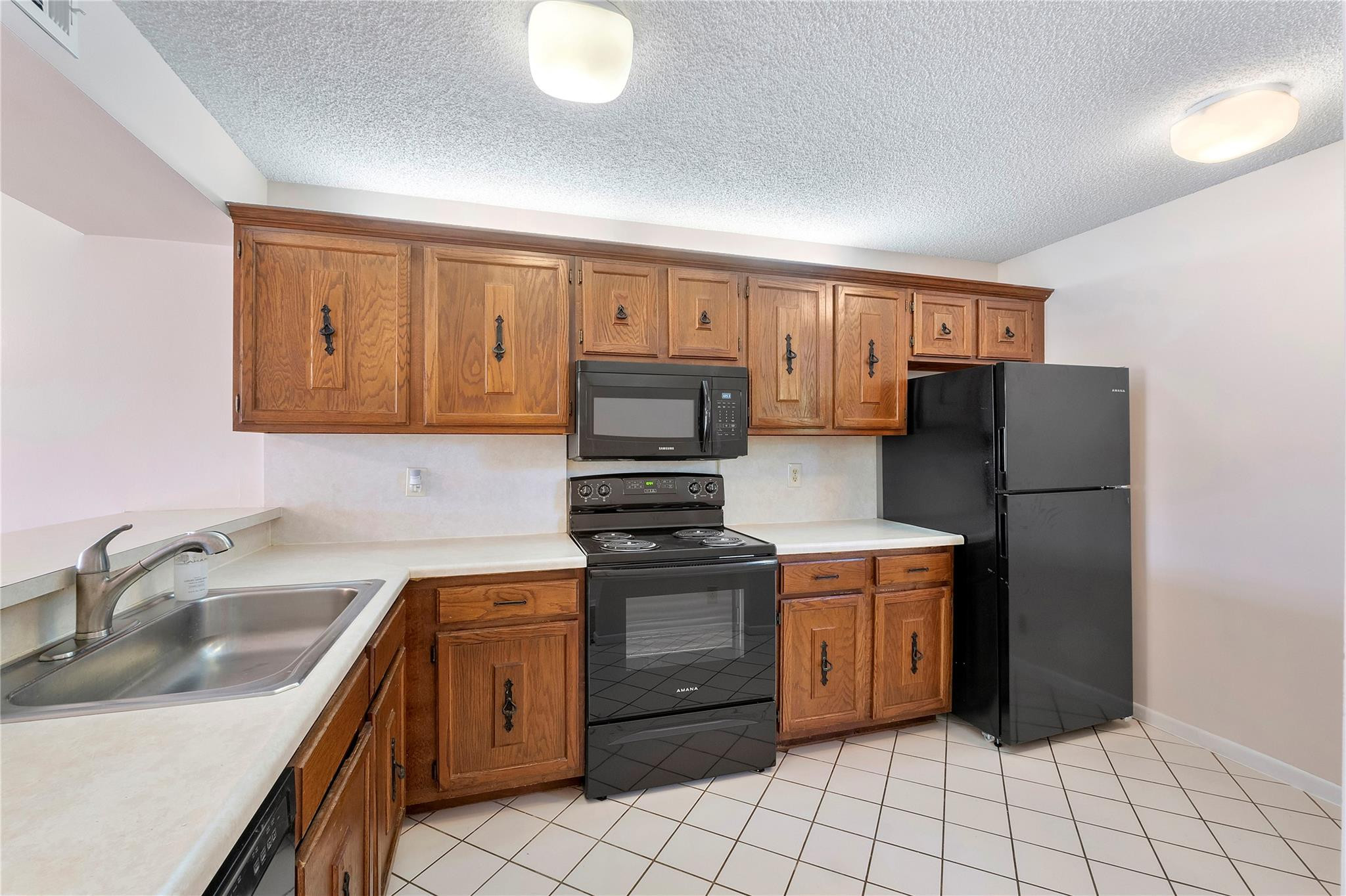 Coral Gate X Condo - Residential