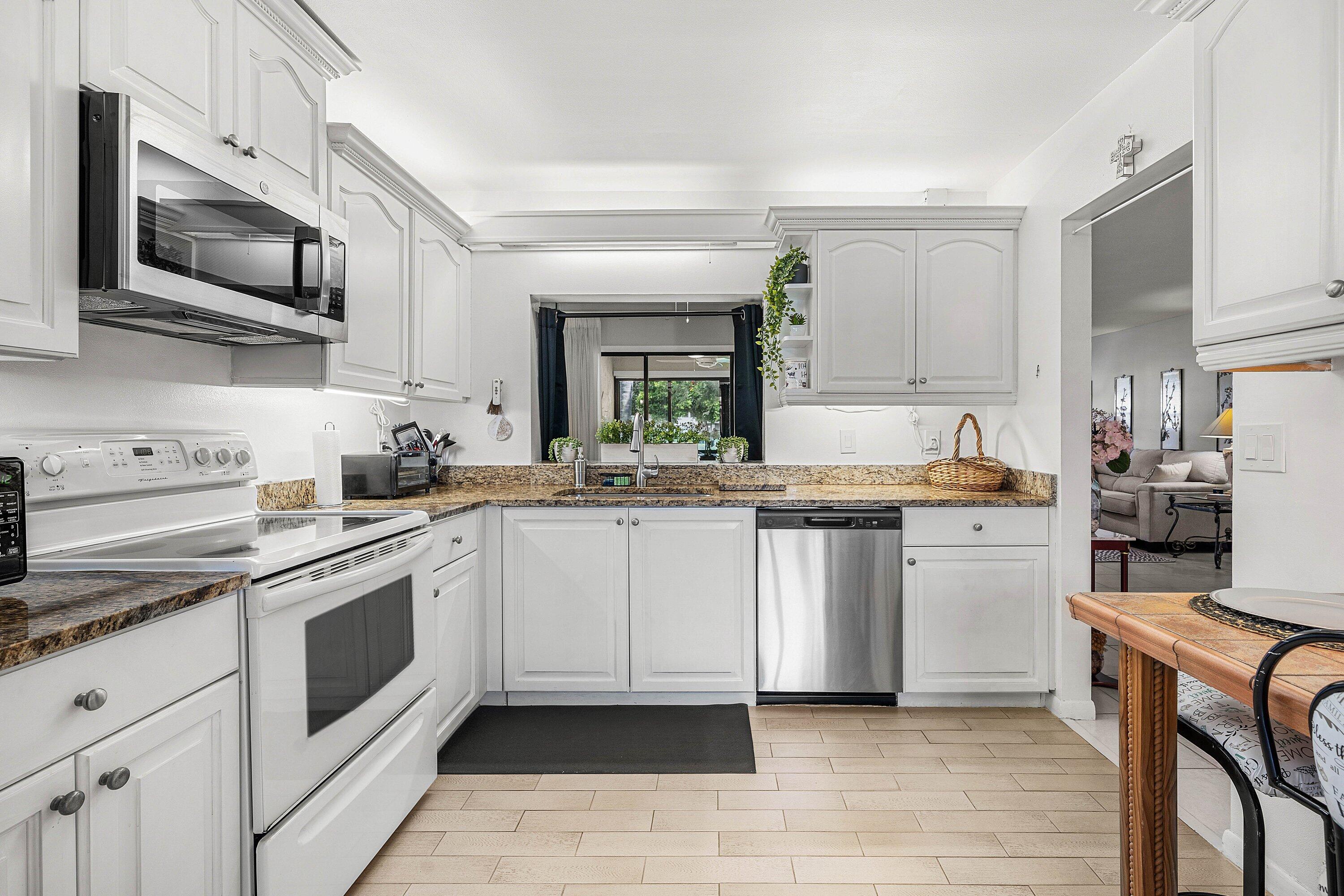 PARK POINTE - Residential