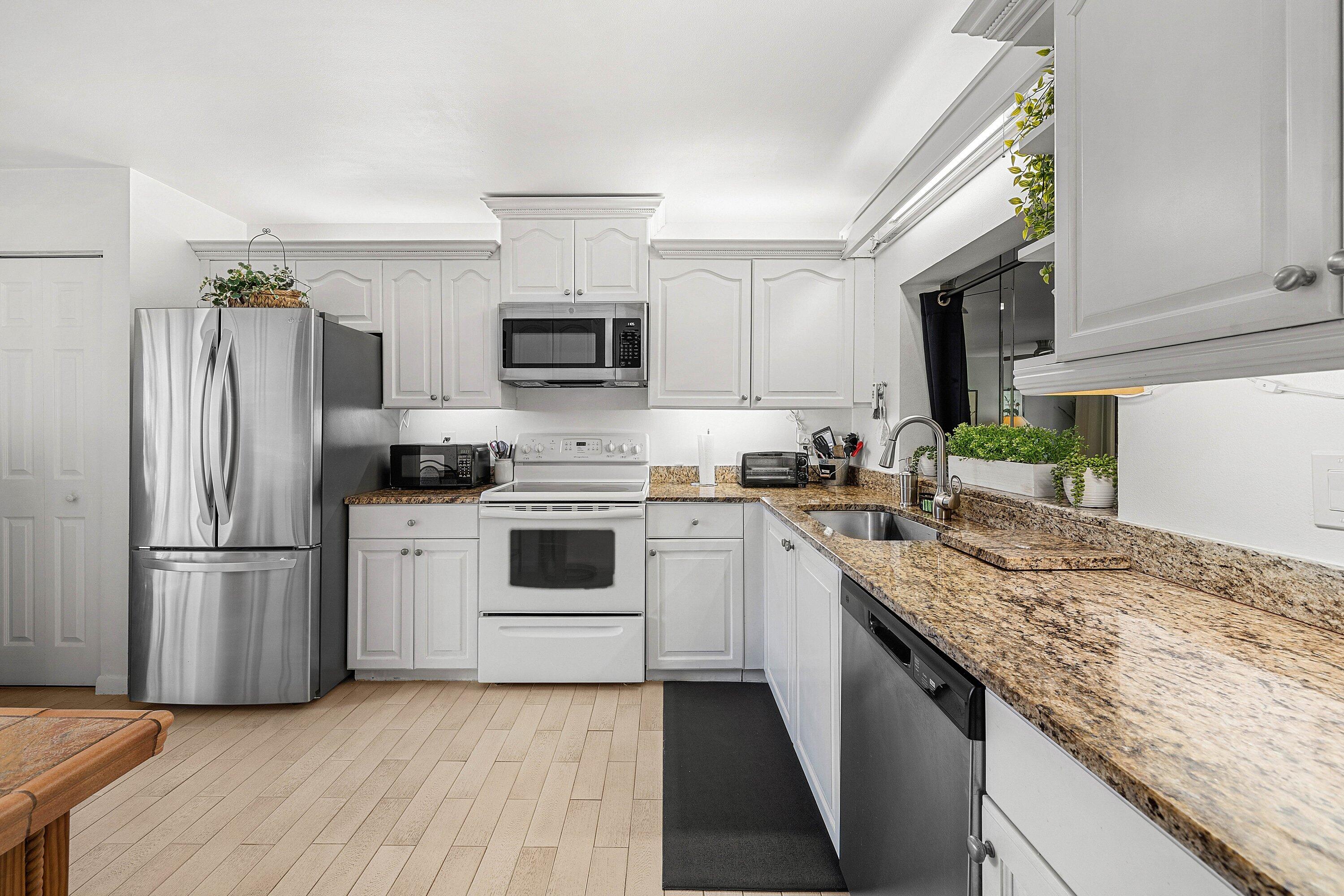PARK POINTE - Residential