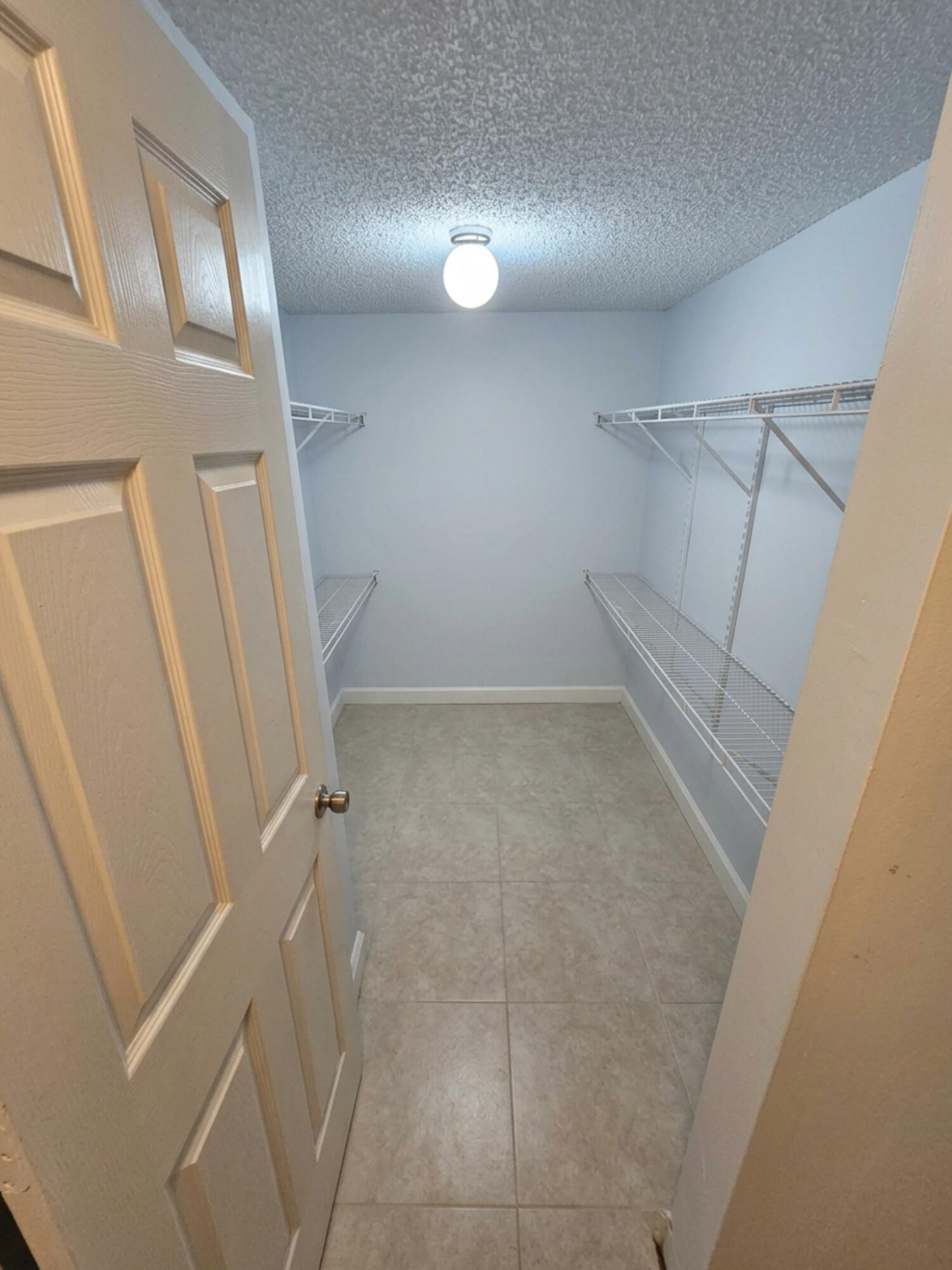 55+ Community. 1st Floor Unit. 1 Bed 1 Bath. Fully Furnished. Gated community with roaming security. Comfortable, Spacious, and Ready to move in. Large screened-in patio to enjoy. Walk-in closet. Shared Laundry facility on the first floor. The community offers a great range of amenities including a movie theatre with over 900 seats, a Cafe, multiple pools, fitness center, group exercise classes, transportation shuttle in the community, walking trails, sauna, tennis courts, Golf, etc. Conveniently located near shopping centers, restaurants, and major transportation routes.