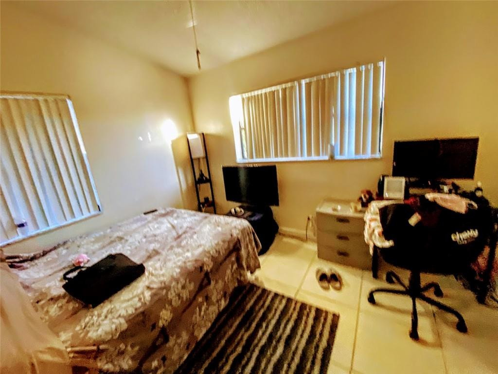 LAUDERDALE MANORS AMEN RE - Residential