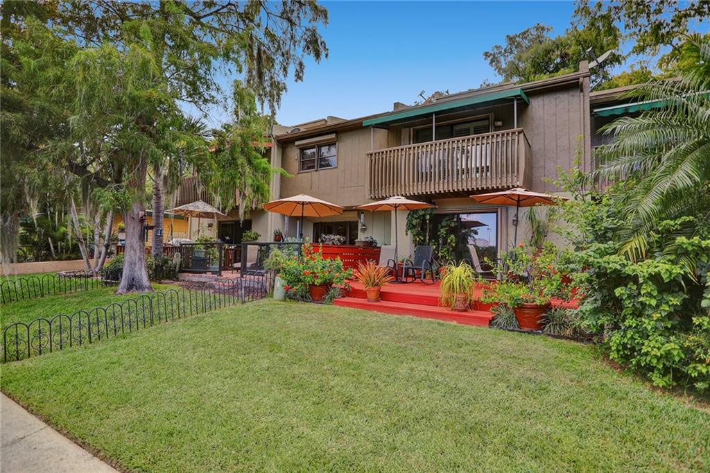 TROPICAL GARDENS - Residential