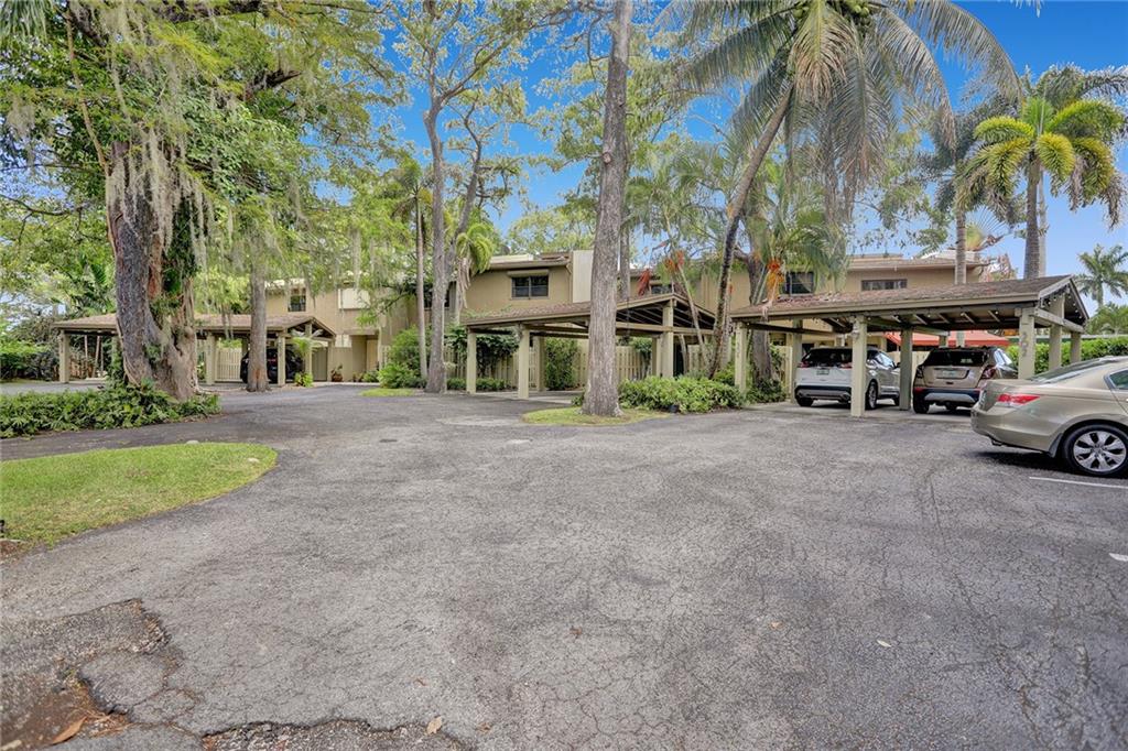 TROPICAL GARDENS - Residential