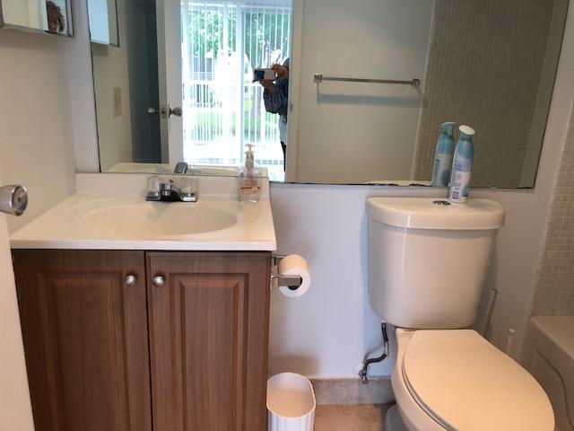 KINGS POINT SAXONY CONDOS - Residential Lease