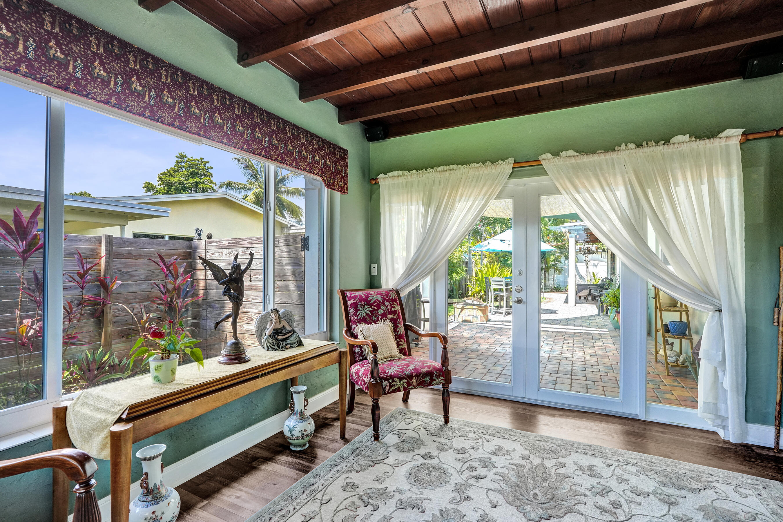 FLORANADA RIDGE SEC - Residential