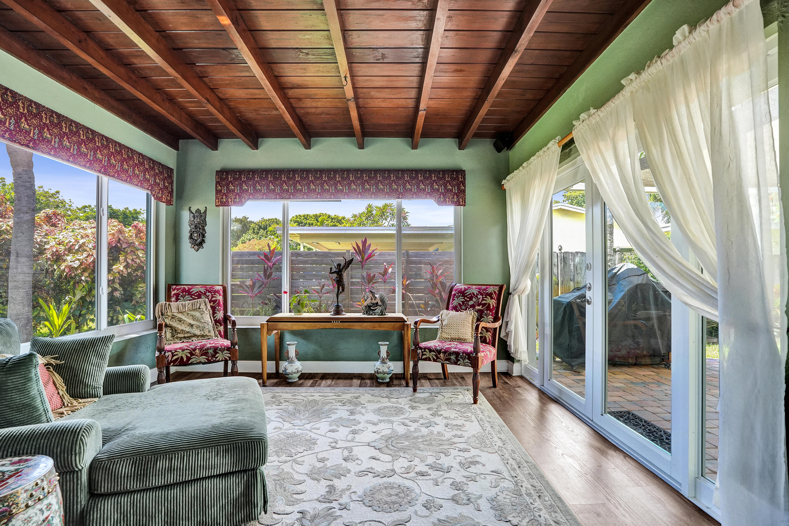 FLORANADA RIDGE SEC - Residential