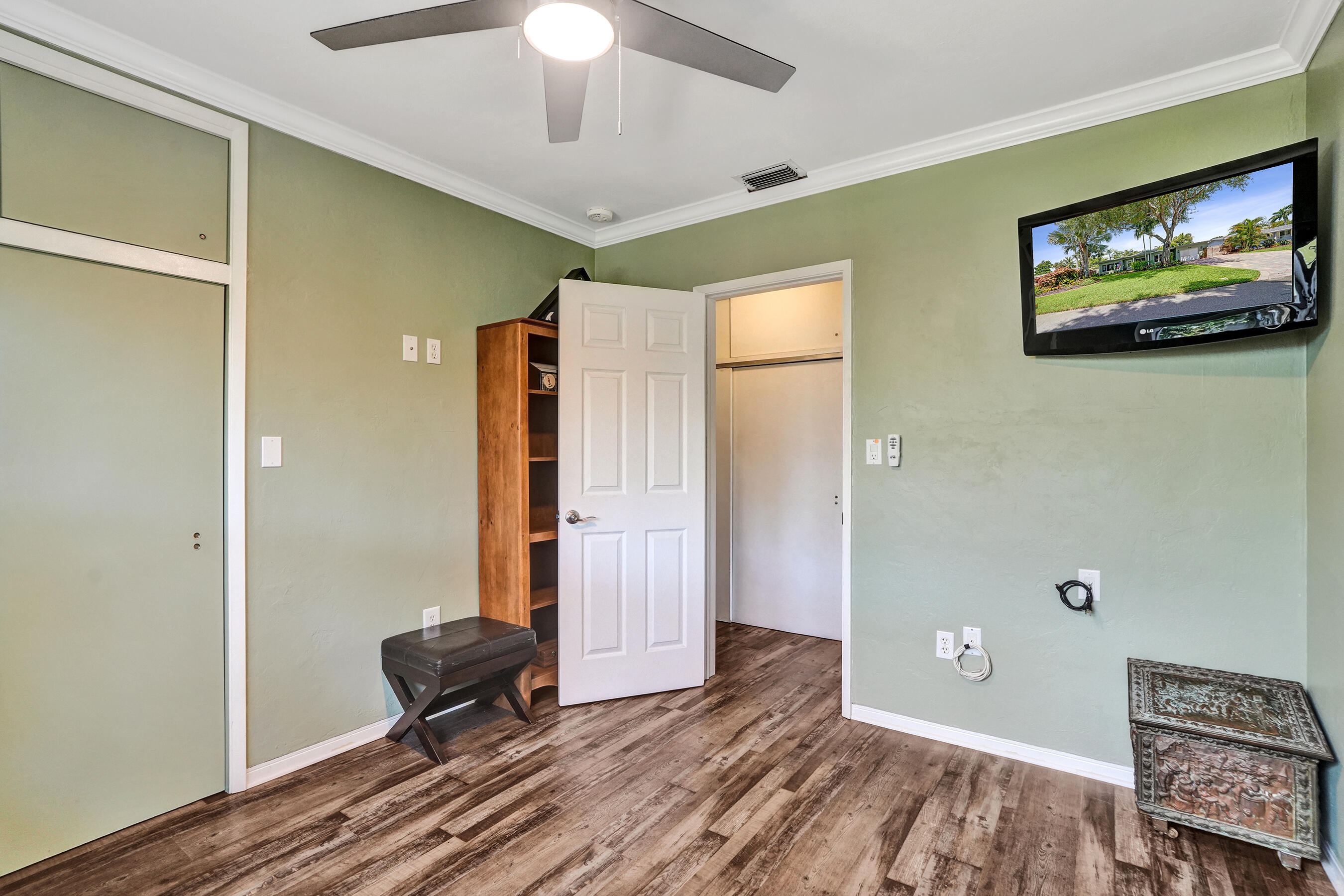 FLORANADA RIDGE SEC - Residential