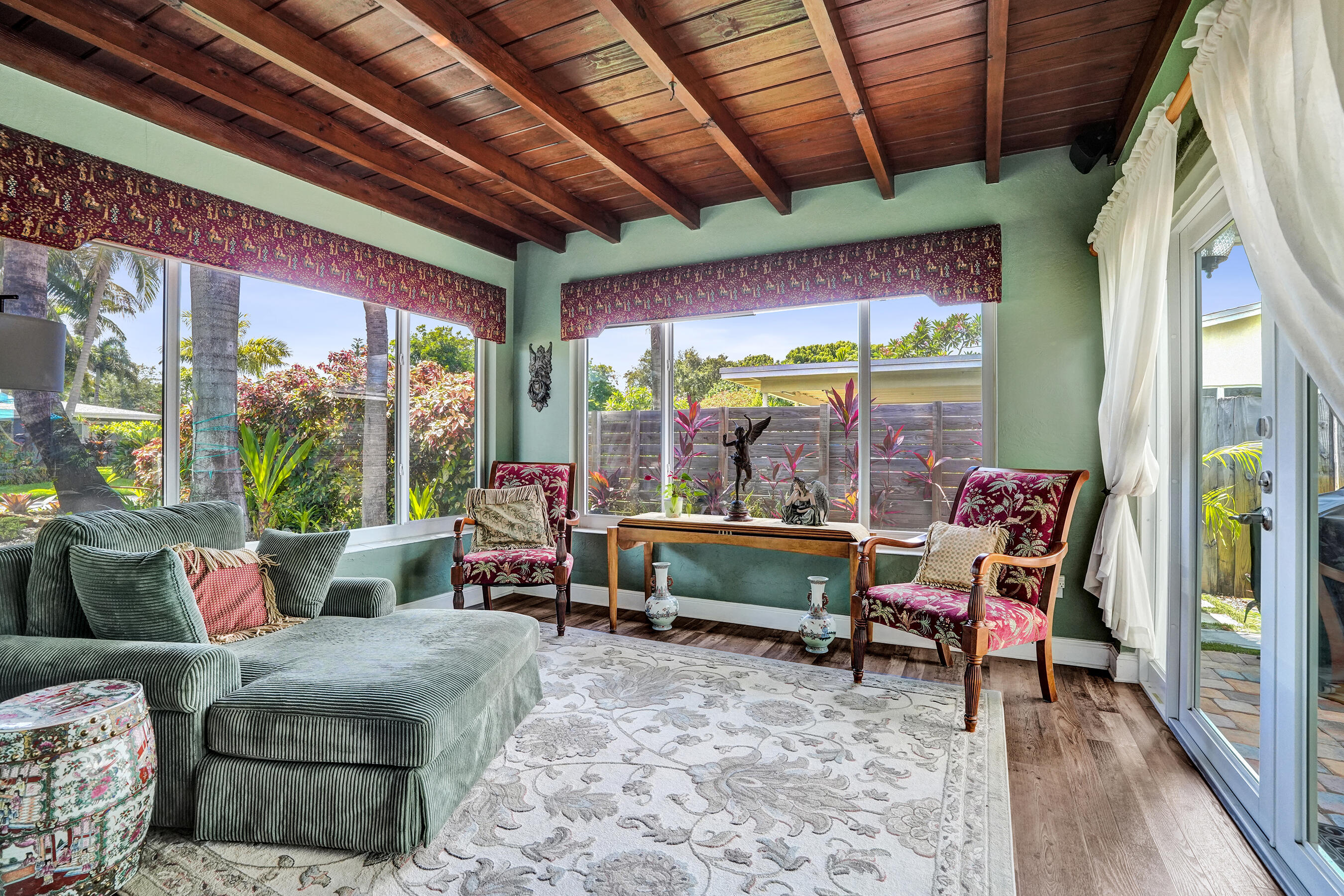 FLORANADA RIDGE SEC - Residential