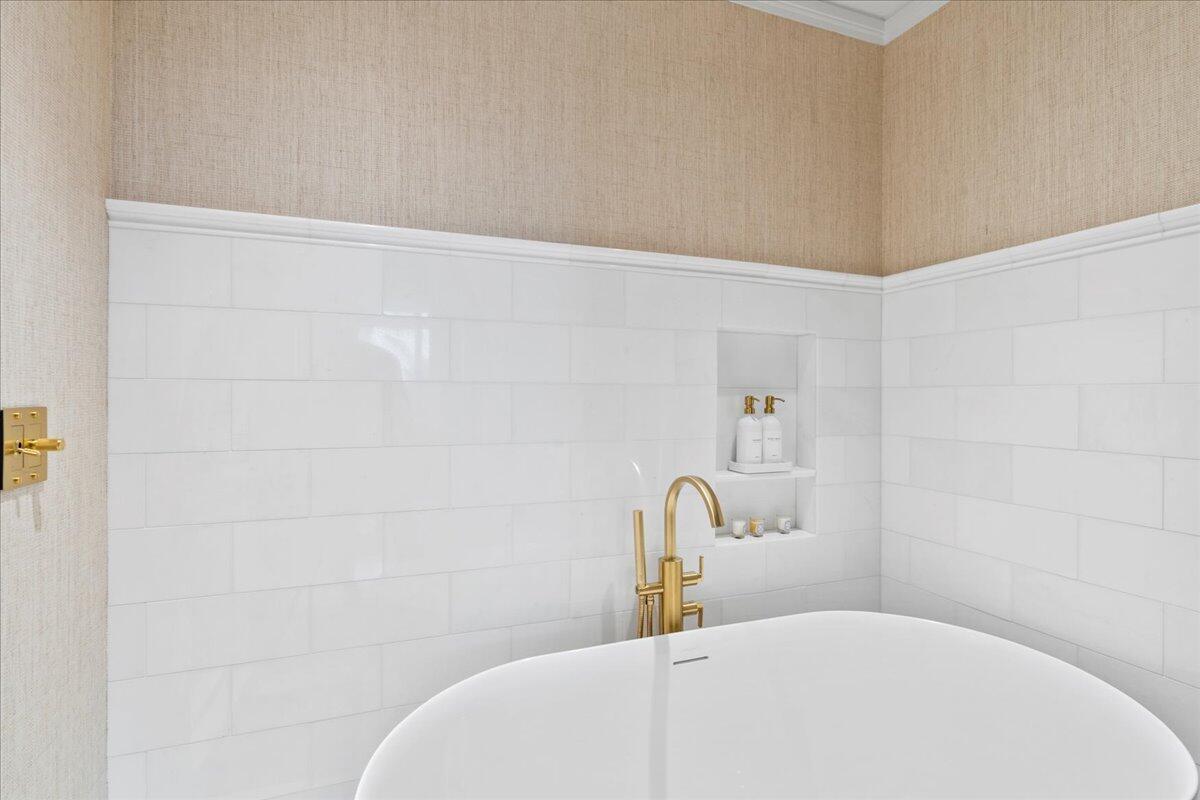 ONE ROYAL PALM WAY CONDO - Residential