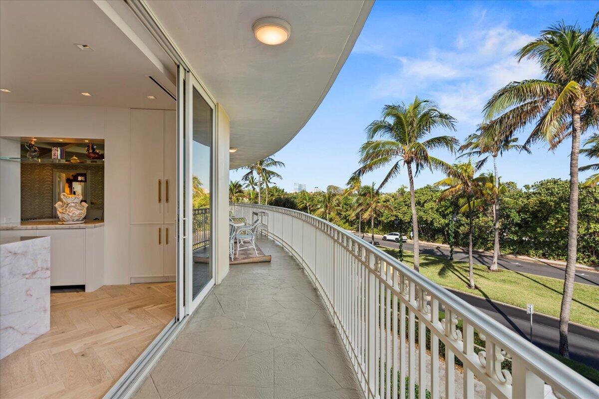 ONE ROYAL PALM WAY CONDO - Residential