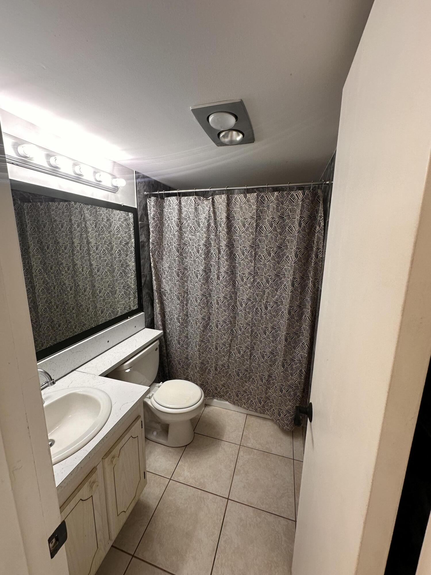CAMBRIDGE CONDO - Residential Lease
