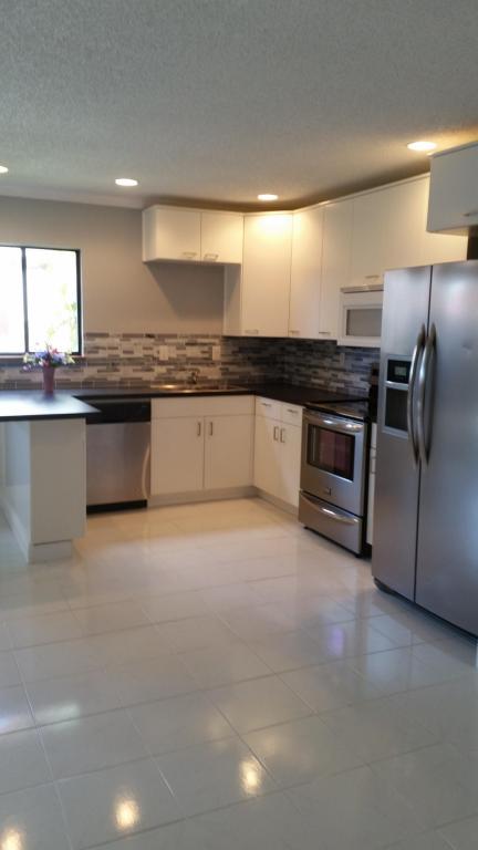 Willow Woods* Renovated*B - Residential