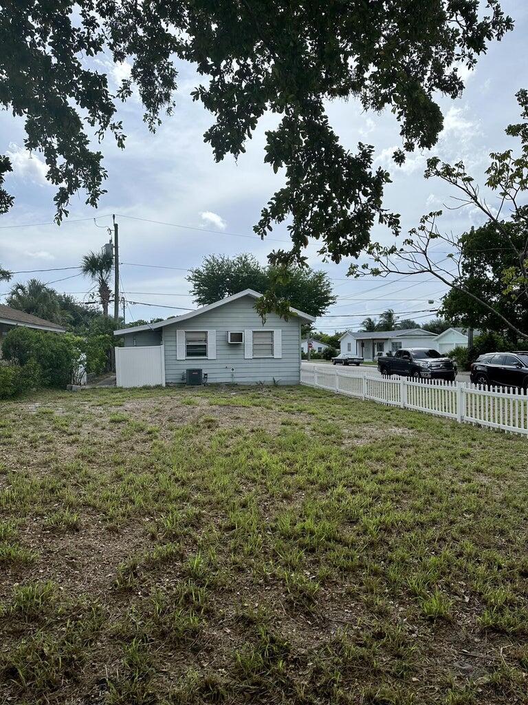 Great Location and Great Investment Development Opportunity. Just Reduced for Quick Sale! The property is Zoned MU-FH (Mixed Use Federal Highway.) The Mixed Use category is intended to provide for a mixture of residential, office, service and commercial retail uses. From Single Family to Multi-Family, Businesses, Office Space, this property can do it all with the right owner. Land is cleared, trees removed. Existing home needs complete remodeling, or convert to office, or business. LOCATION, LOCATION, LOCATION. Close to Beach, LWB Pier, Golf, West Palm, restaurants, retail stores, Trader Joes, PBI airport.