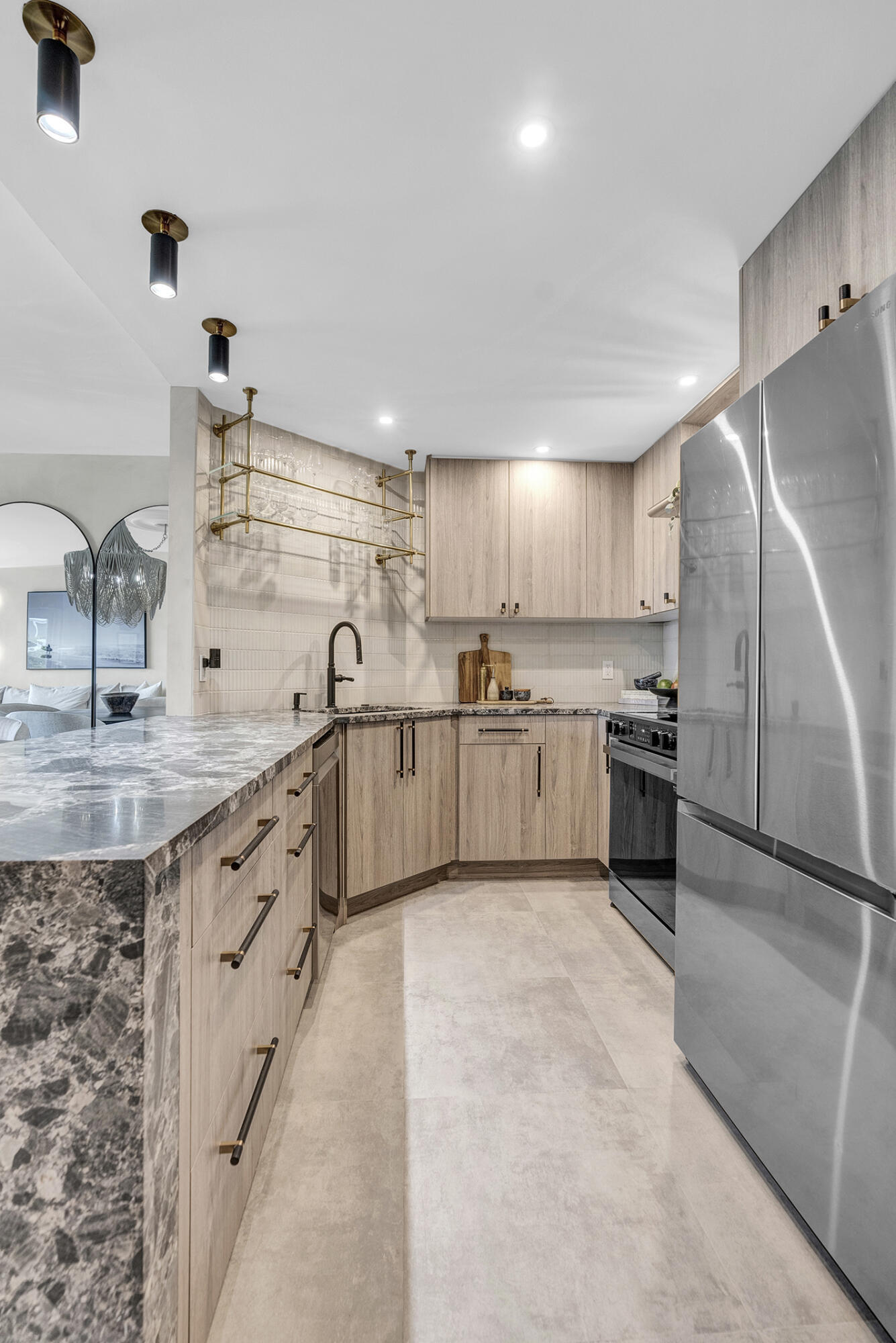 ESSEX TOWER CONDO - Residential