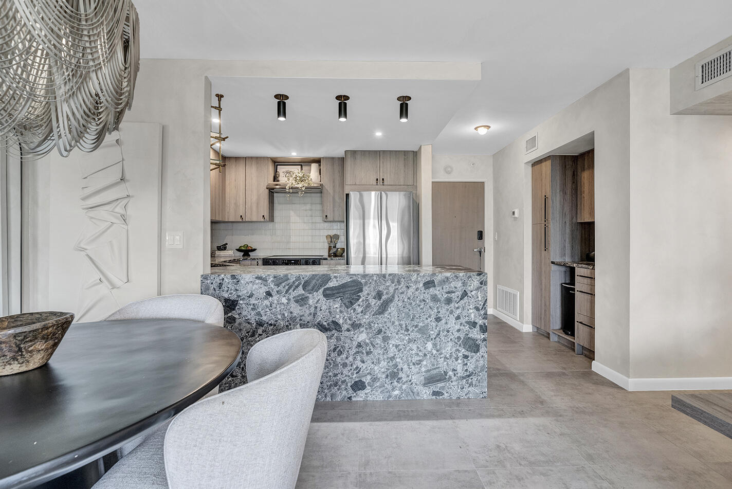 ESSEX TOWER CONDO - Residential