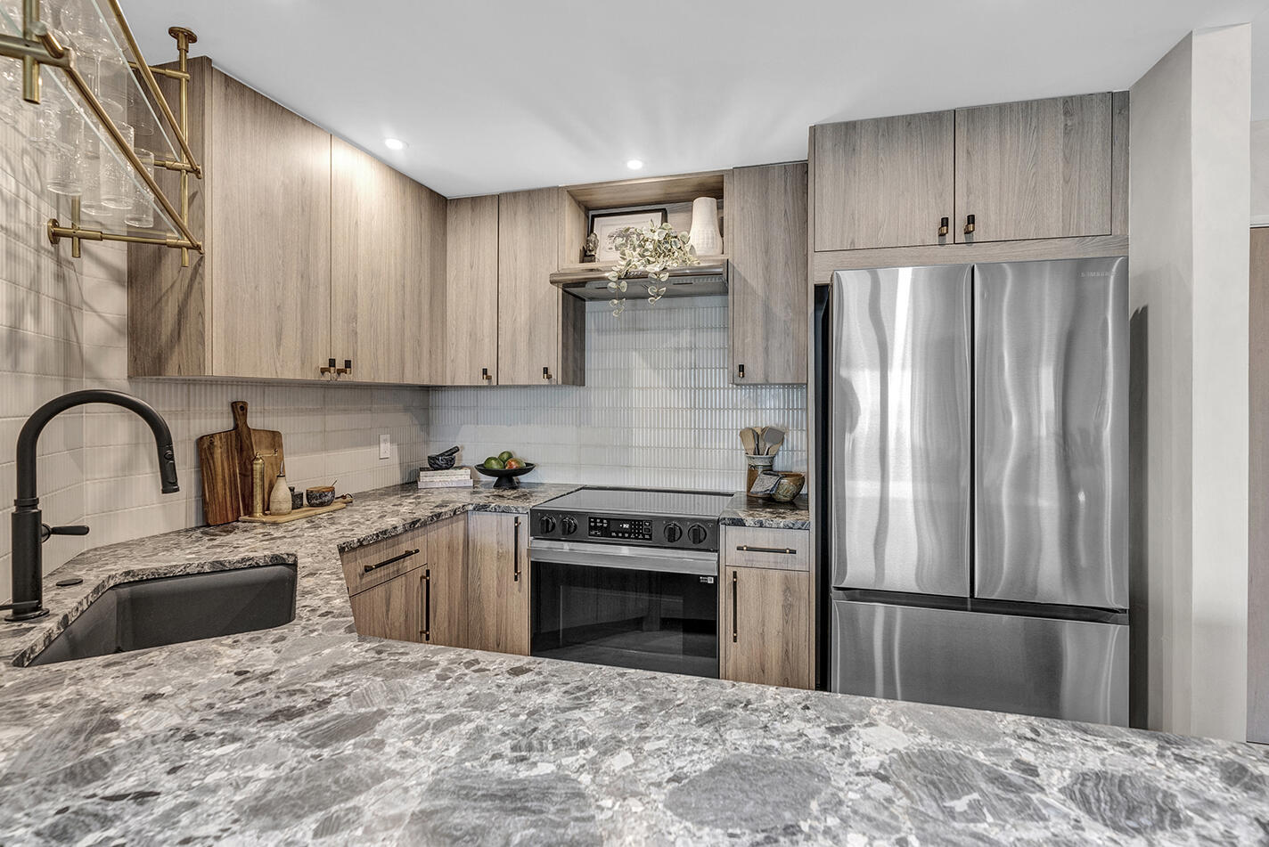 ESSEX TOWER CONDO - Residential