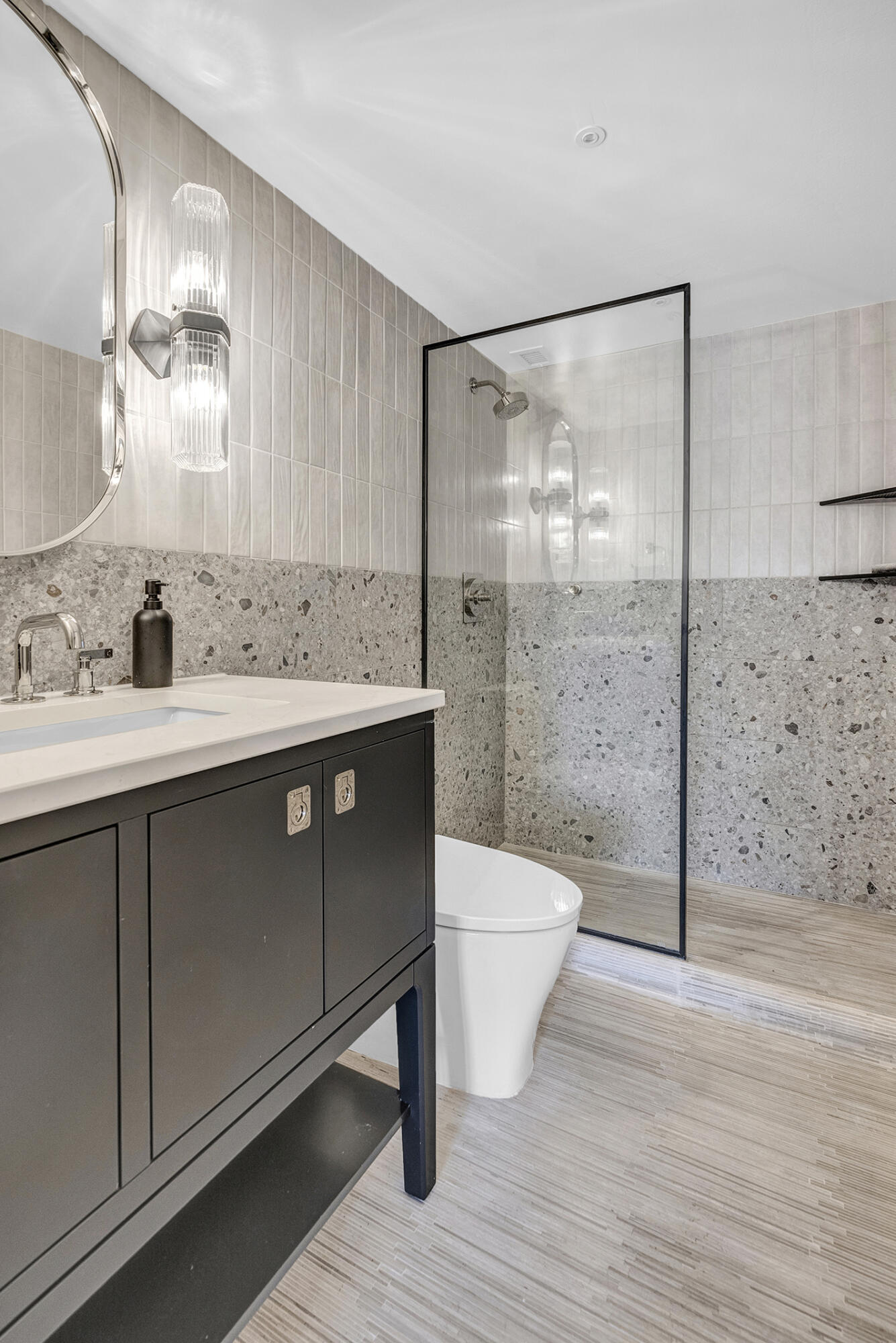 ESSEX TOWER CONDO - Residential