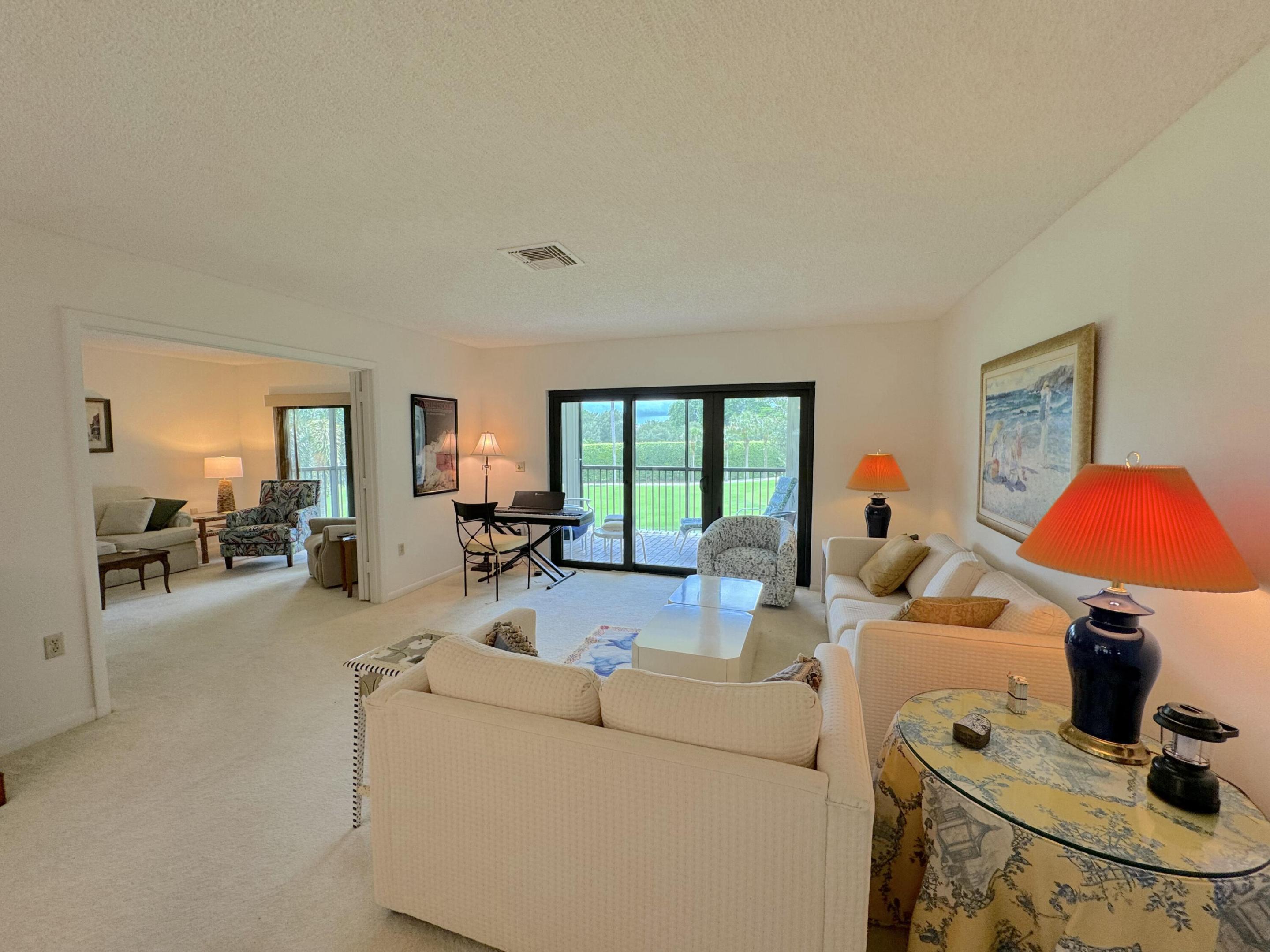 STRATFORD AT HUNTERS RUN CONDO - Residential Lease