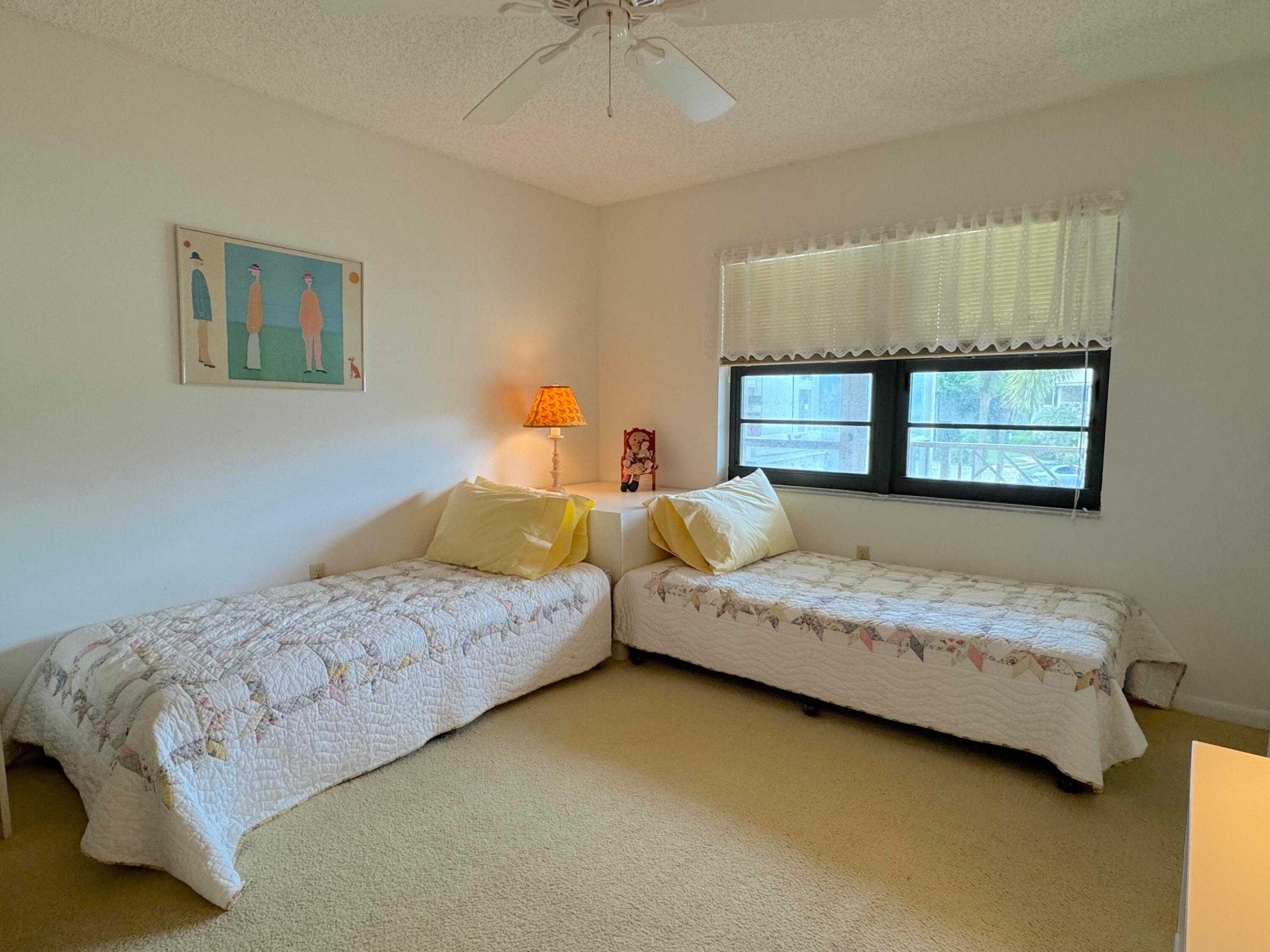 STRATFORD AT HUNTERS RUN CONDO - Residential Lease