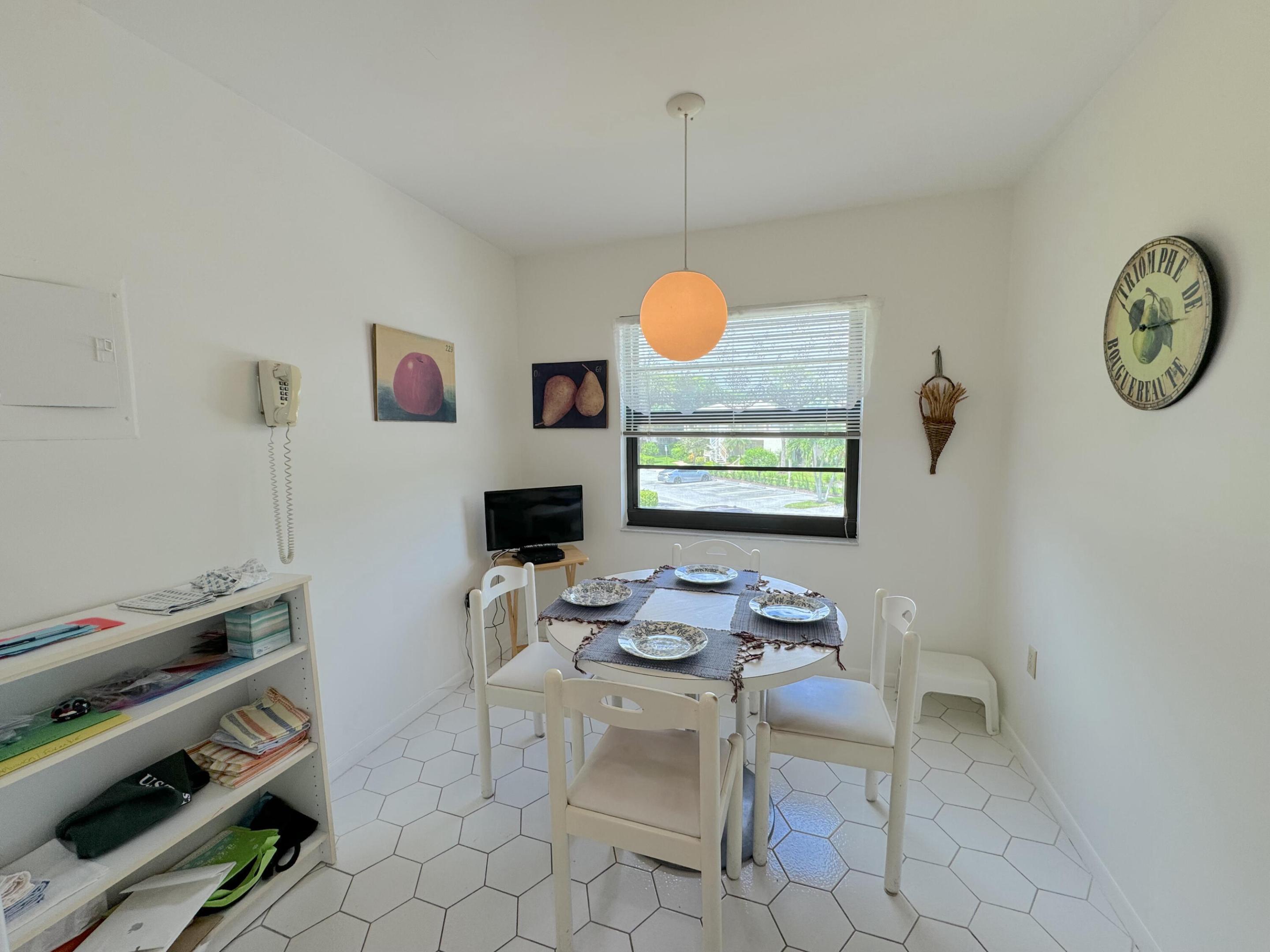 STRATFORD AT HUNTERS RUN CONDO - Residential Lease