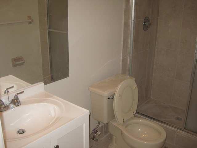 GRENADIER LAKES AT WELLEBY CONDO - Residential Lease
