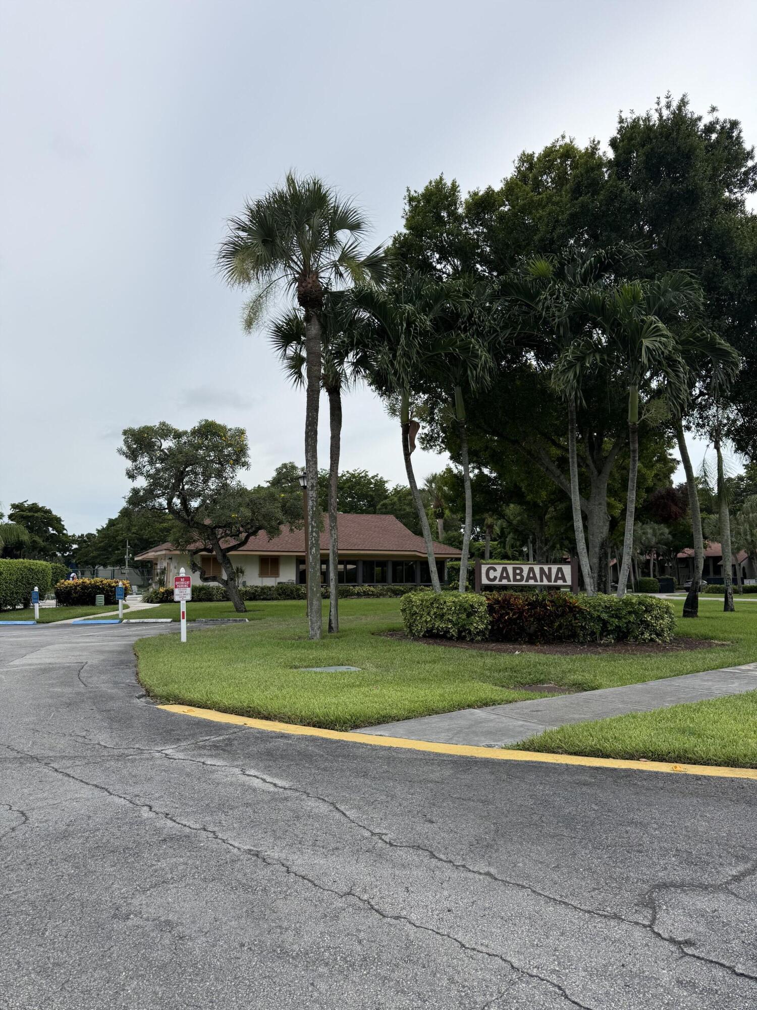 LAKESIDE CONDO 8 OF BANYAN SPRINGS - Residential
