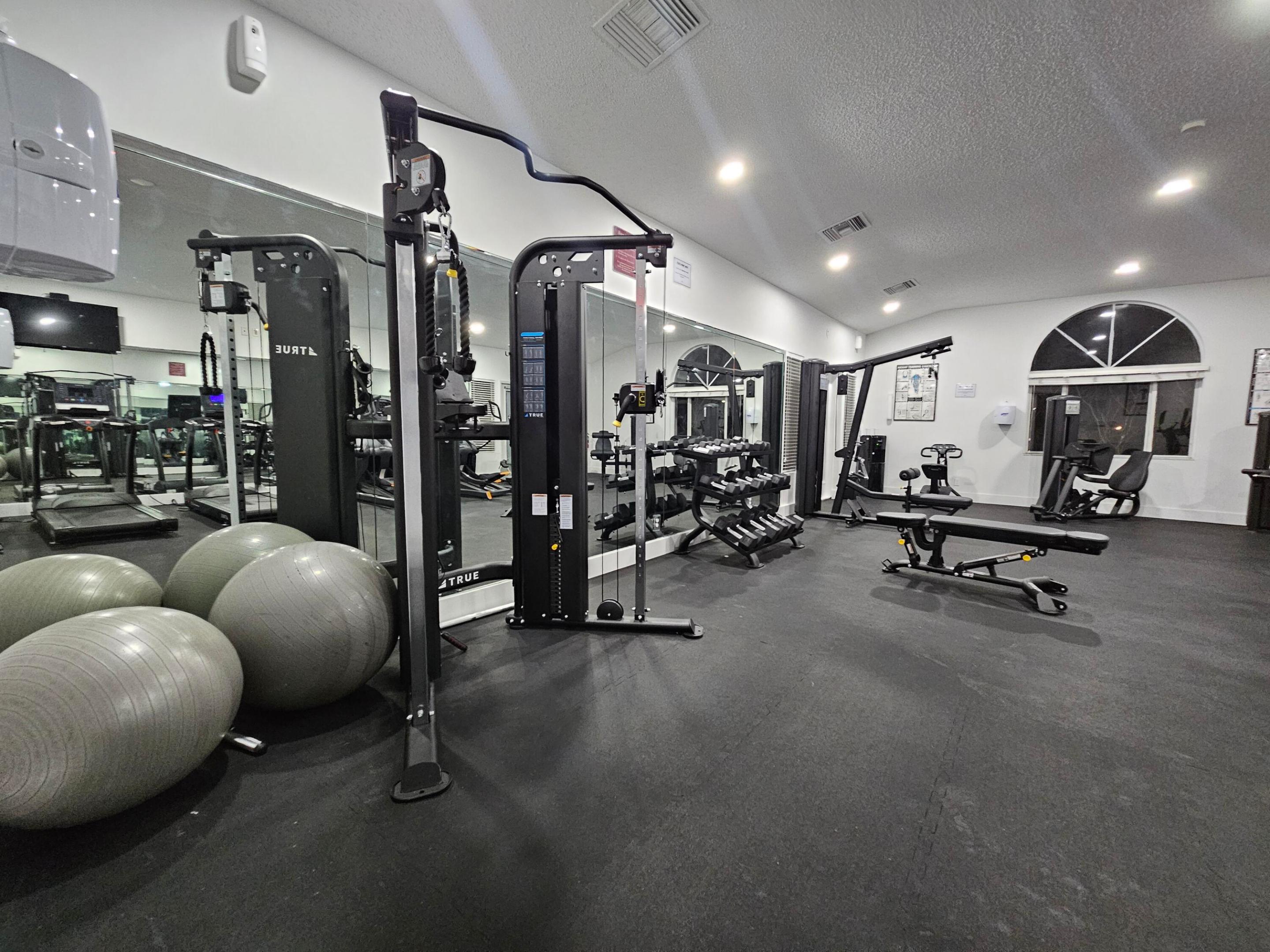 COCO PARC CONDO - Residential Lease