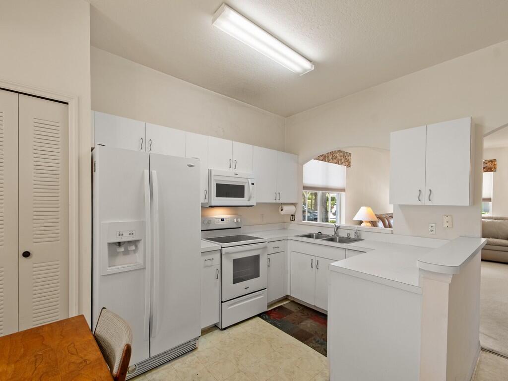 KINGS ISLE PHASE III - Residential