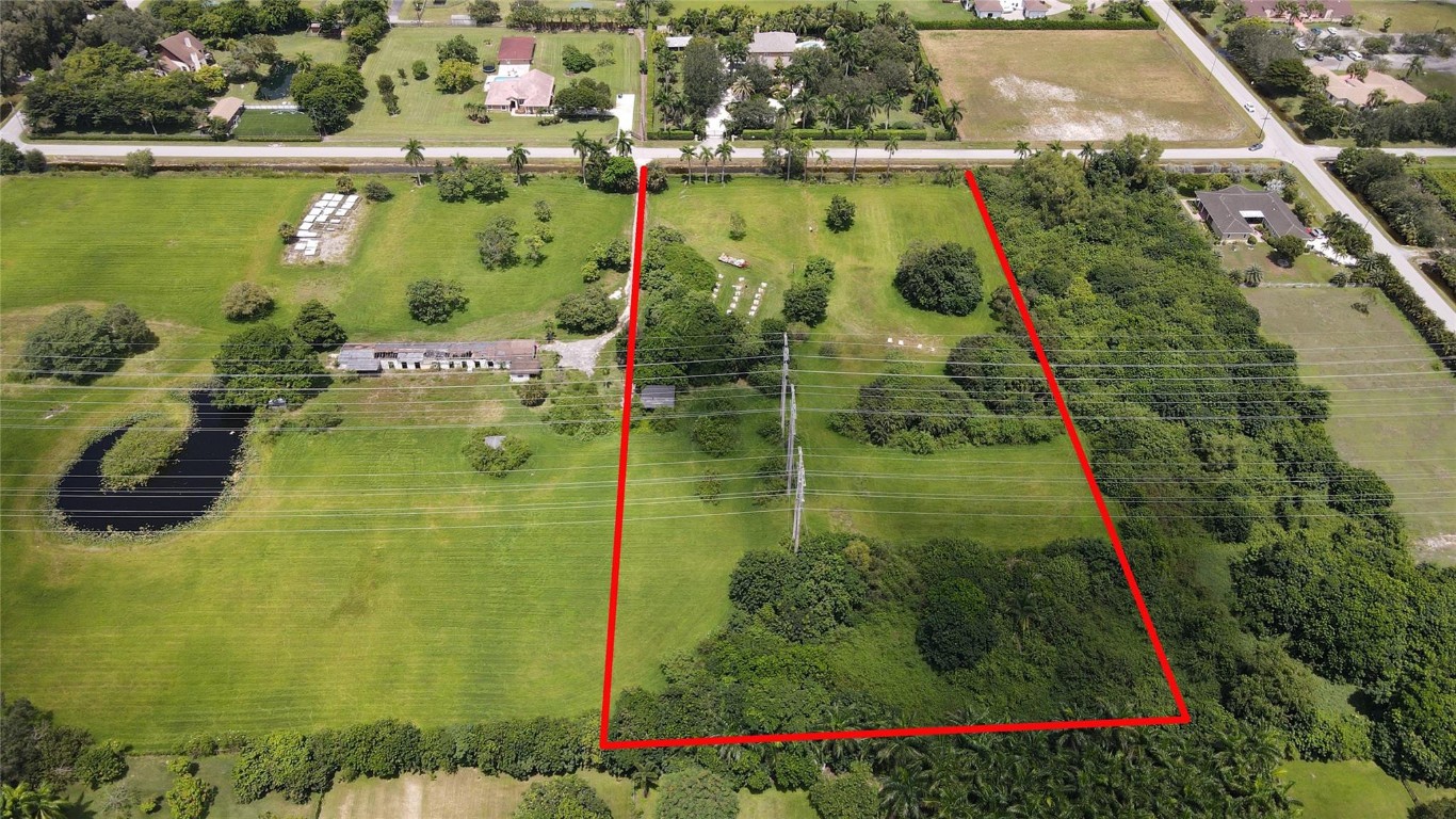 SUNSHINE RANCHES 10 GROSS ACRES (2 PARCEL'S) (9.4 TOTAL NET ACRES)**BUILD LUXURY DREAM ESTATE** PARTIAL HOUSE PAD & CARETAKER QUARTERS ON PROPERTY**ALSO AVAILABLE 2.5 & 5 ACRE PARCELS AVAILABLE AS WELL**