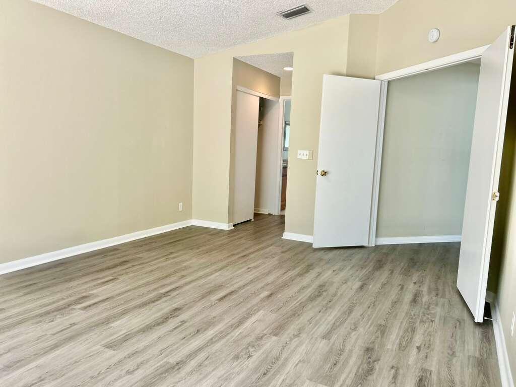 LAKEFIELD OF THE LANDINGS AT WELLINGTON 1 - Residential