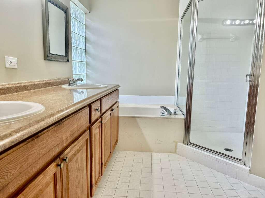 LAKEFIELD OF THE LANDINGS AT WELLINGTON 1 - Residential