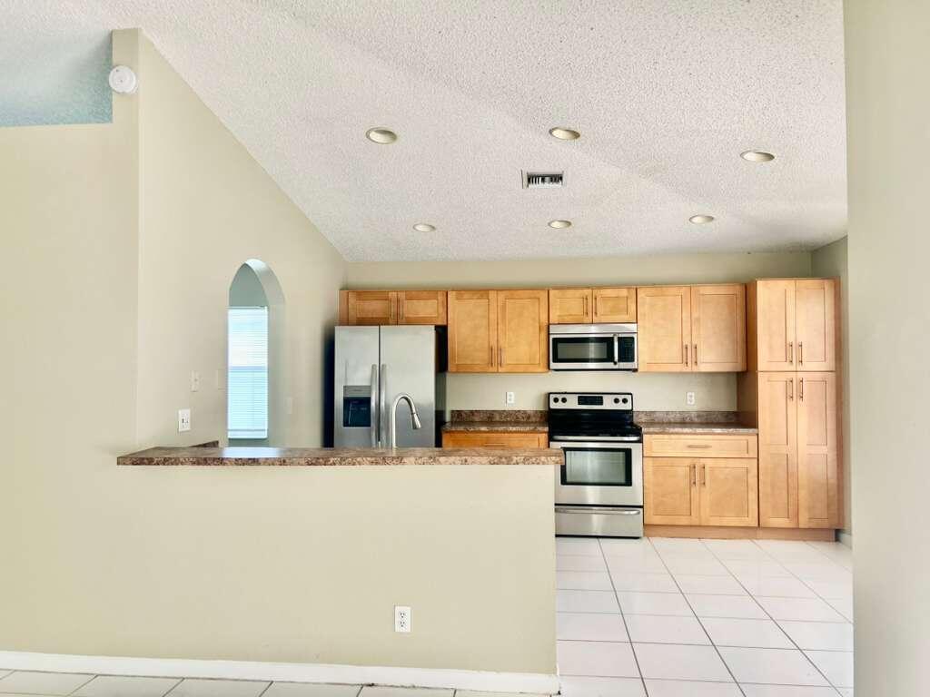 LAKEFIELD OF THE LANDINGS AT WELLINGTON 1 - Residential