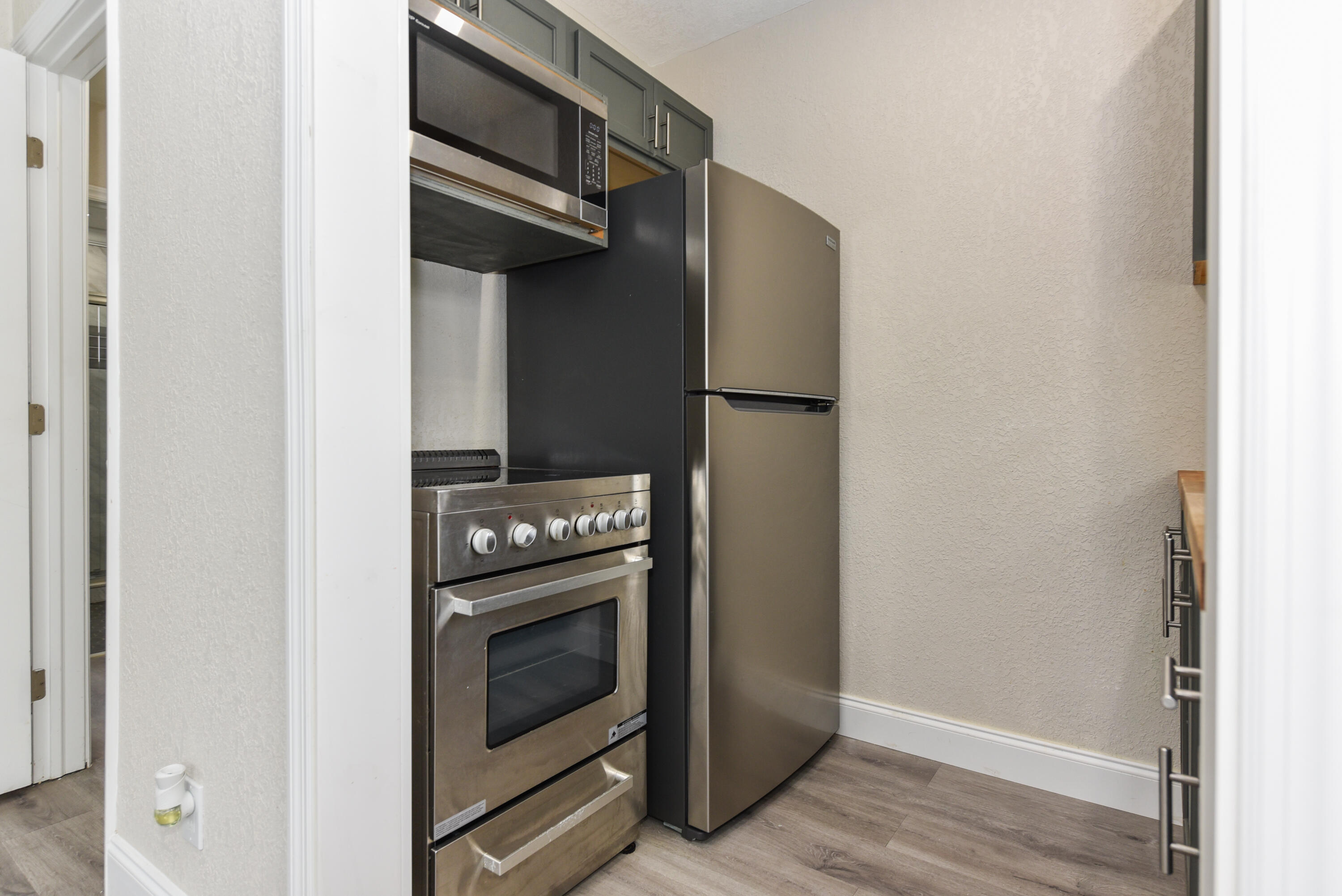LAKE WORTH TOWN OF ADD 1 - Residential Lease