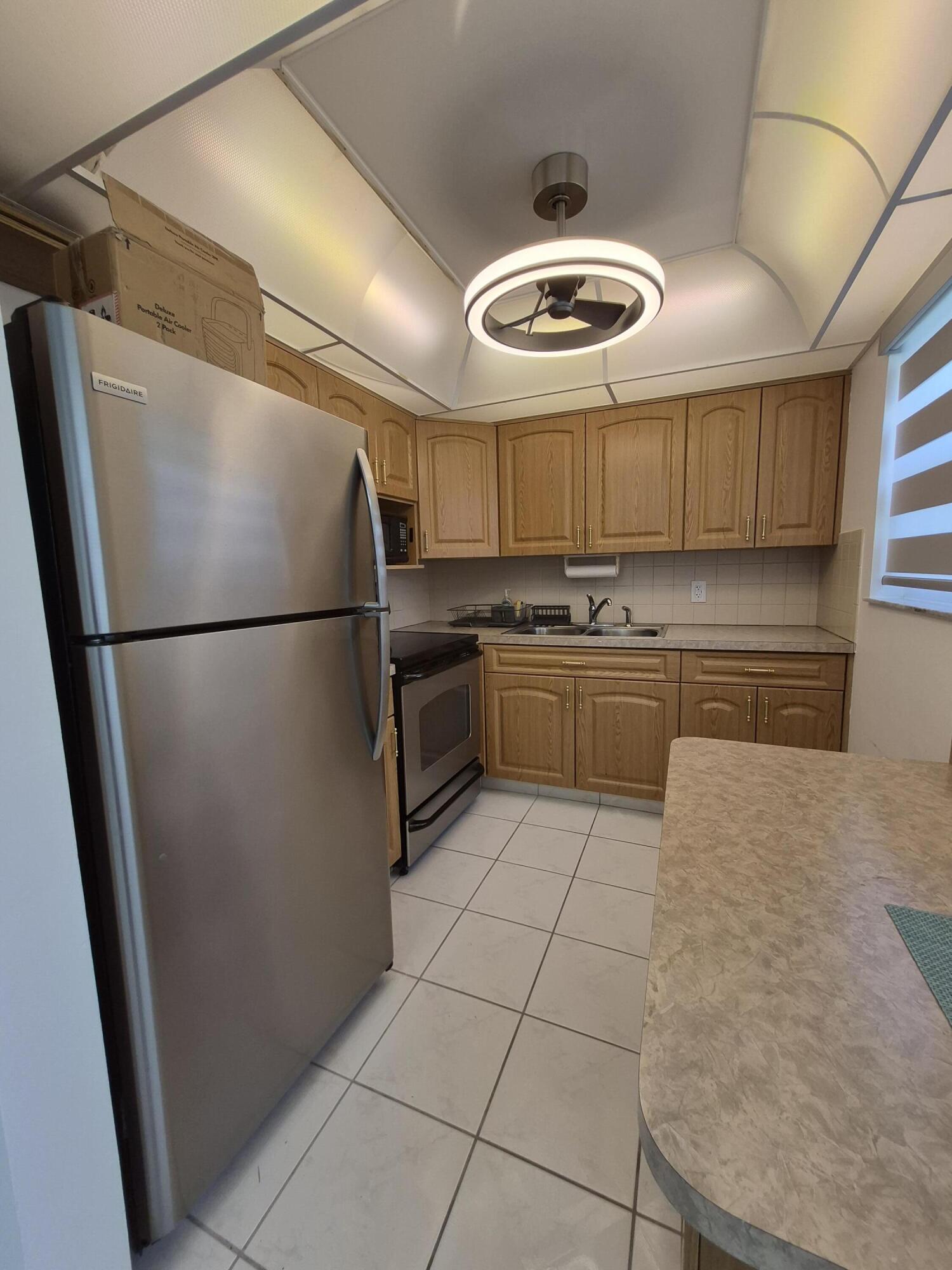 DORCHESTER CONDO - Residential Lease