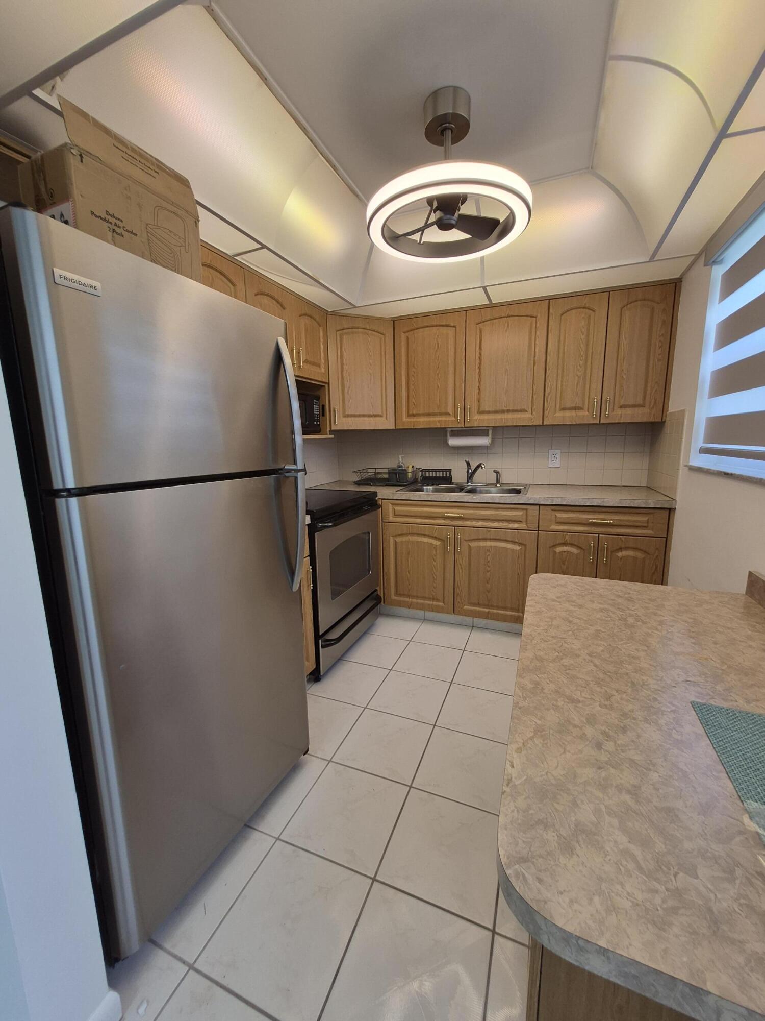 DORCHESTER CONDO - Residential Lease