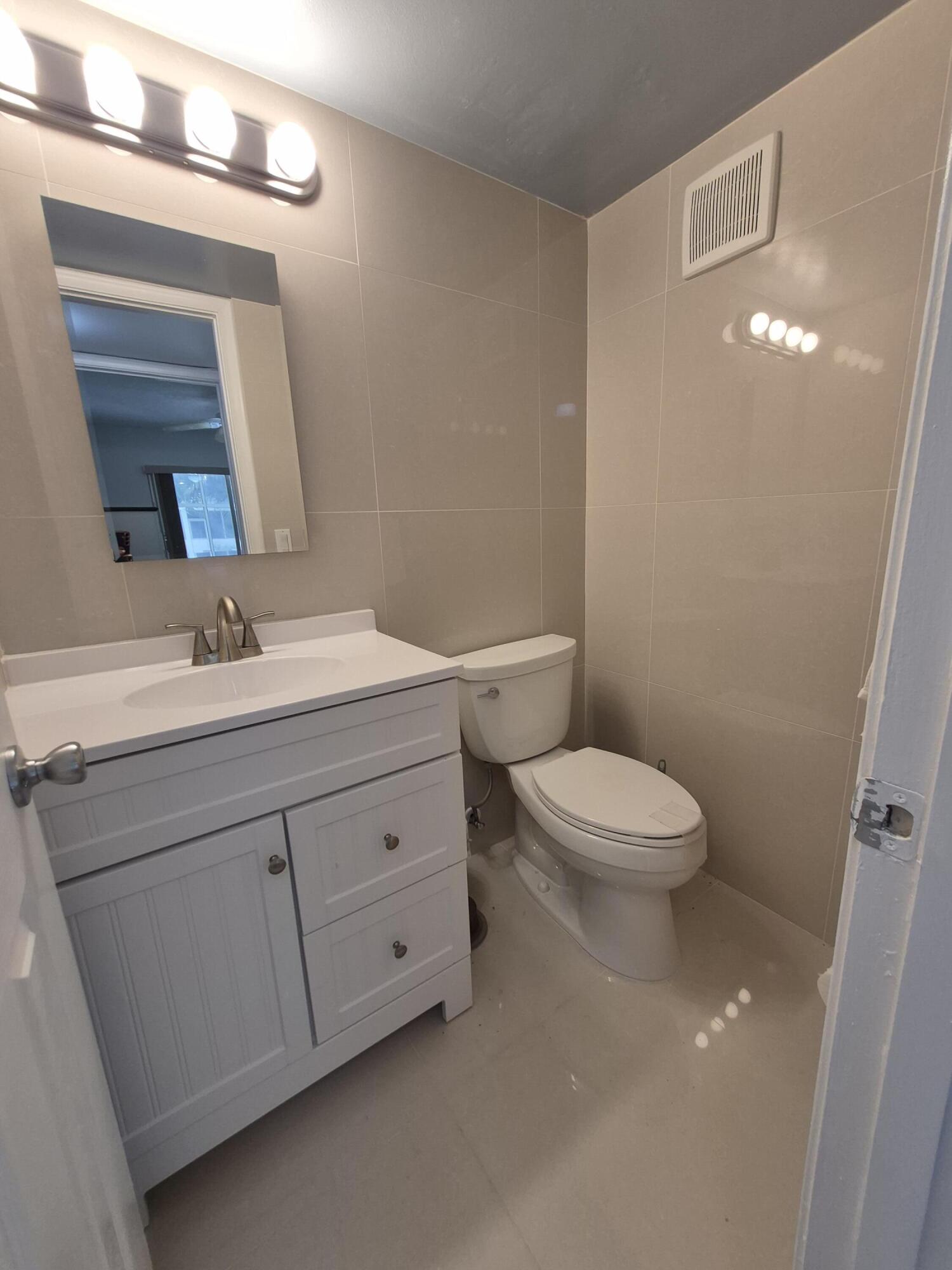 DORCHESTER CONDO - Residential Lease