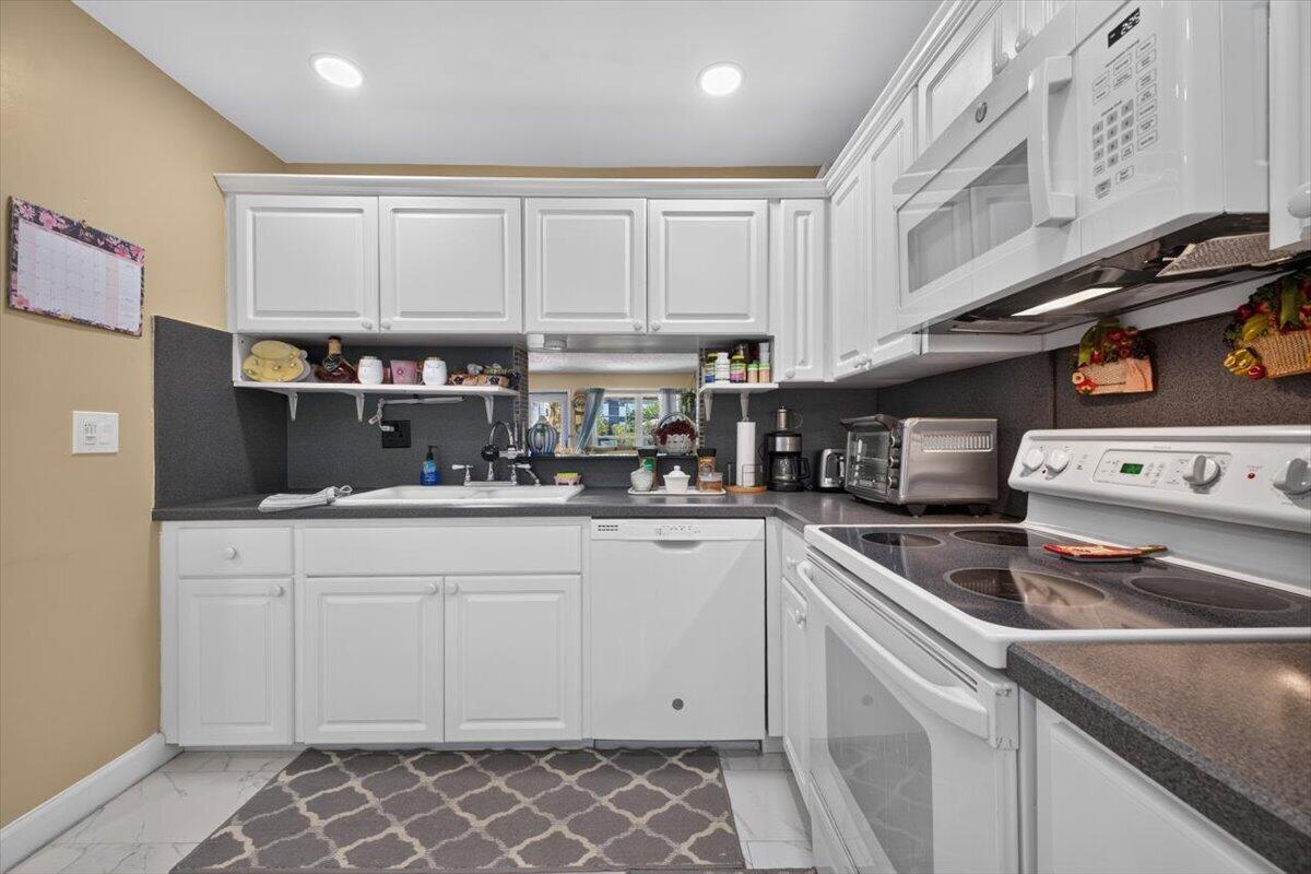 BOCA BELLA CONDO - Residential